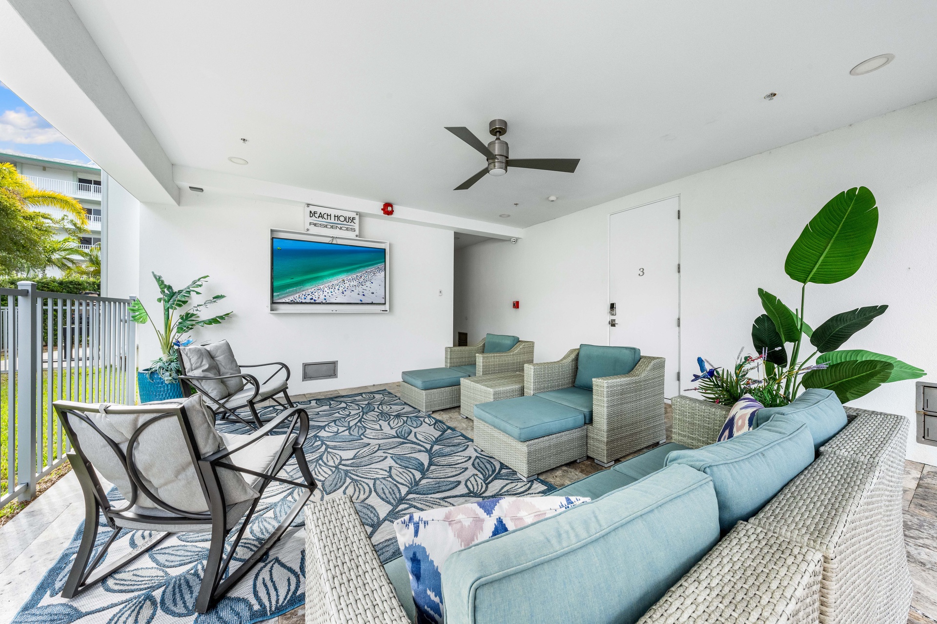 Beach House Residence - Penthouse | Photo 49