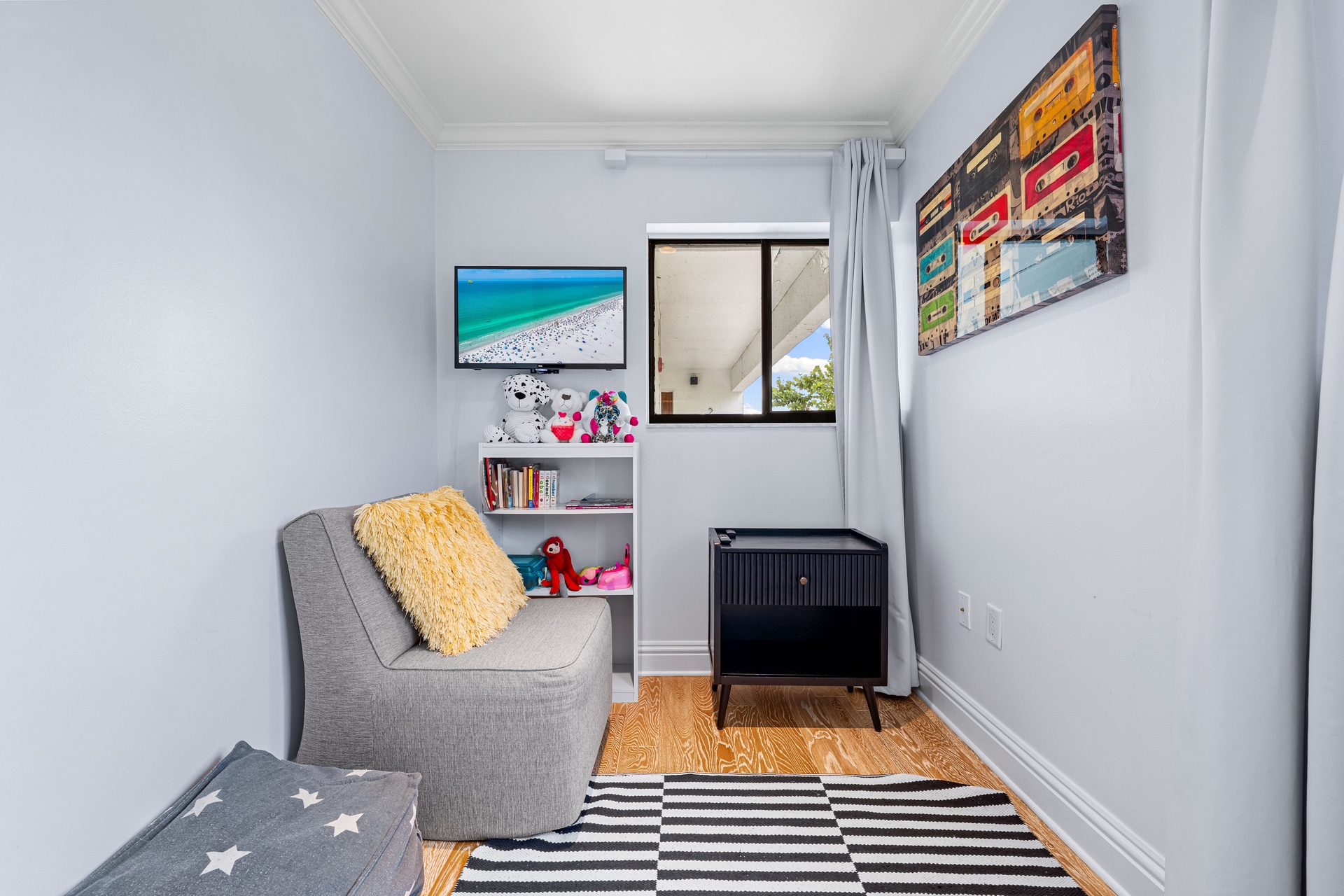 Just Beachy - Unit 2 | Photo 37