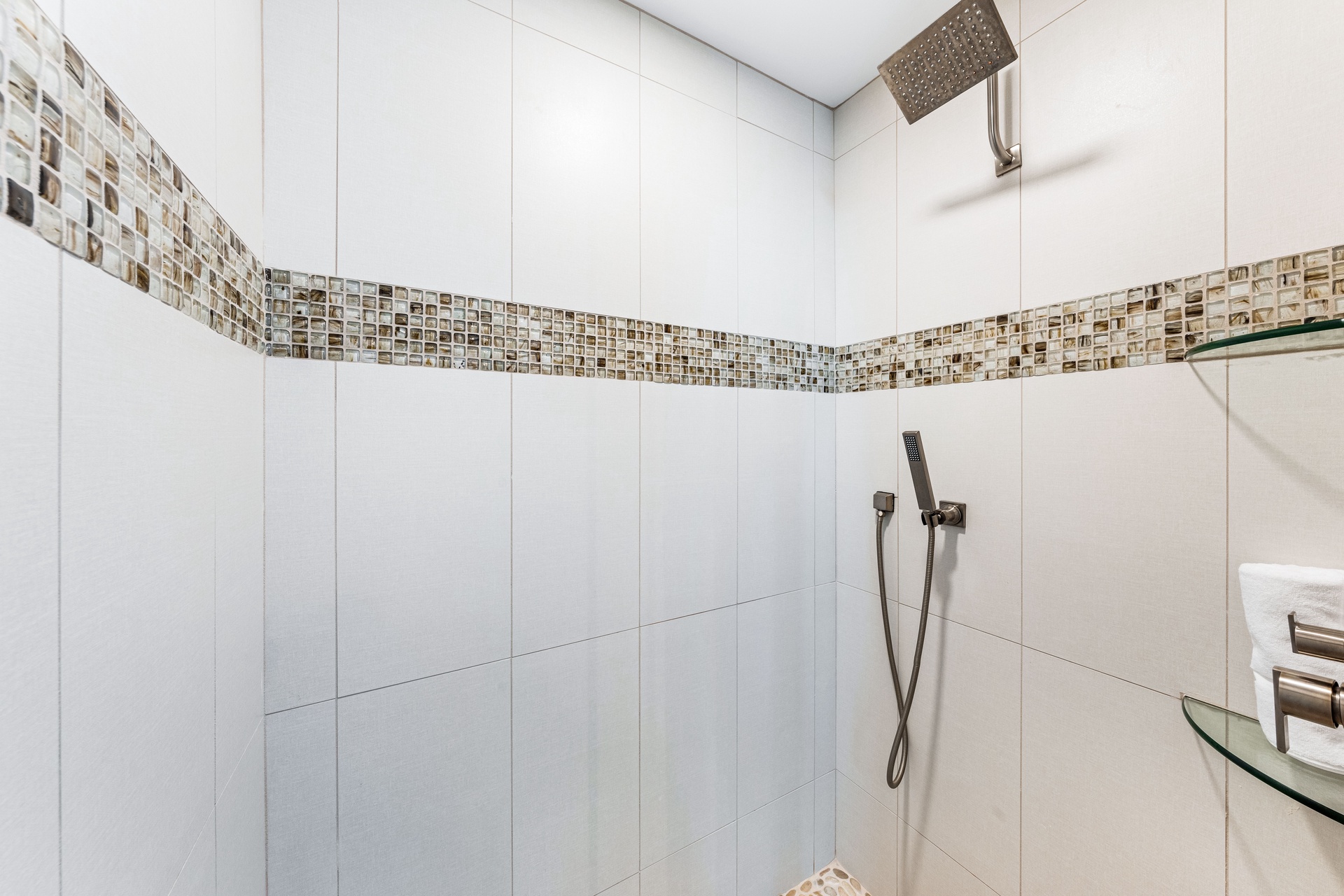 Beach House Residence - Penthouse | Photo 36