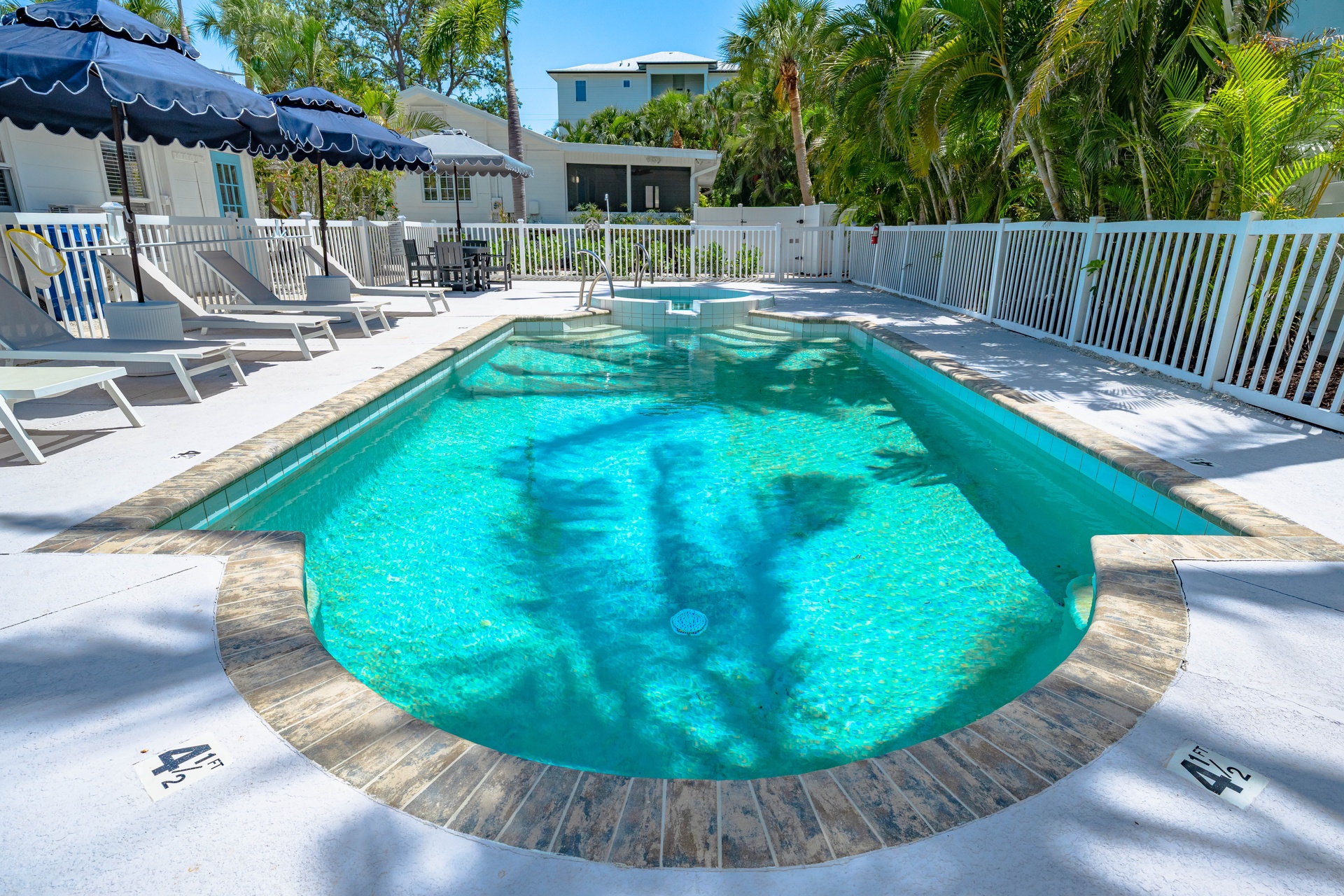 A Charming Beach Cottage - Unit A | Photo 1