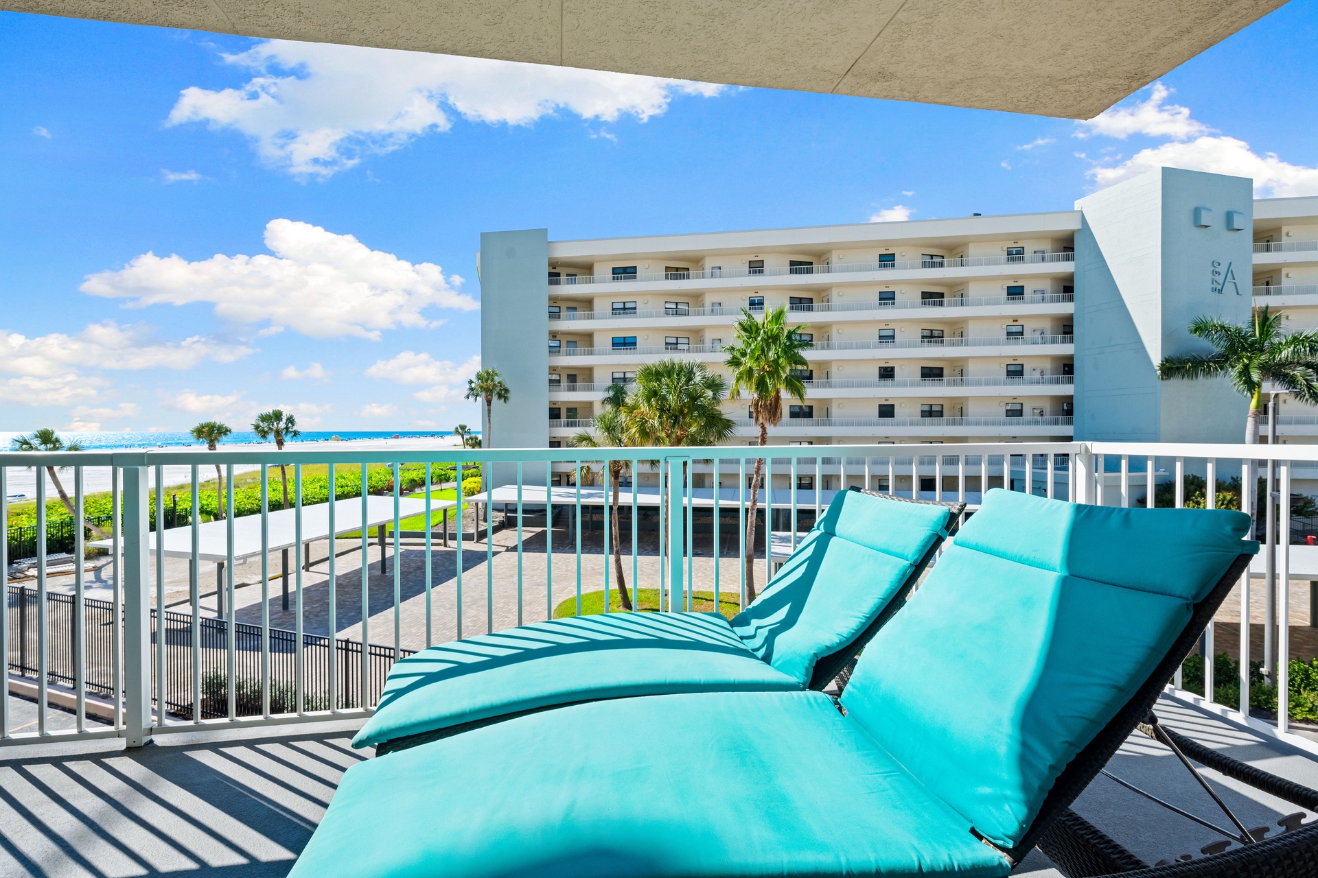 Jamaica Royale Beach View Tower - T32 | Photo 13