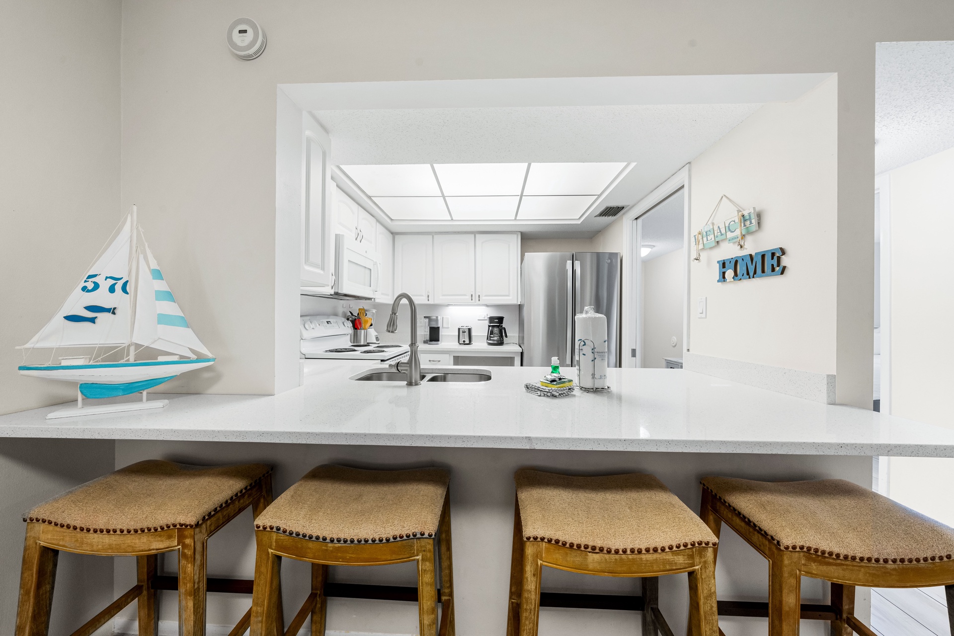 Palm Bay Club - 343 Bayside | Photo 4