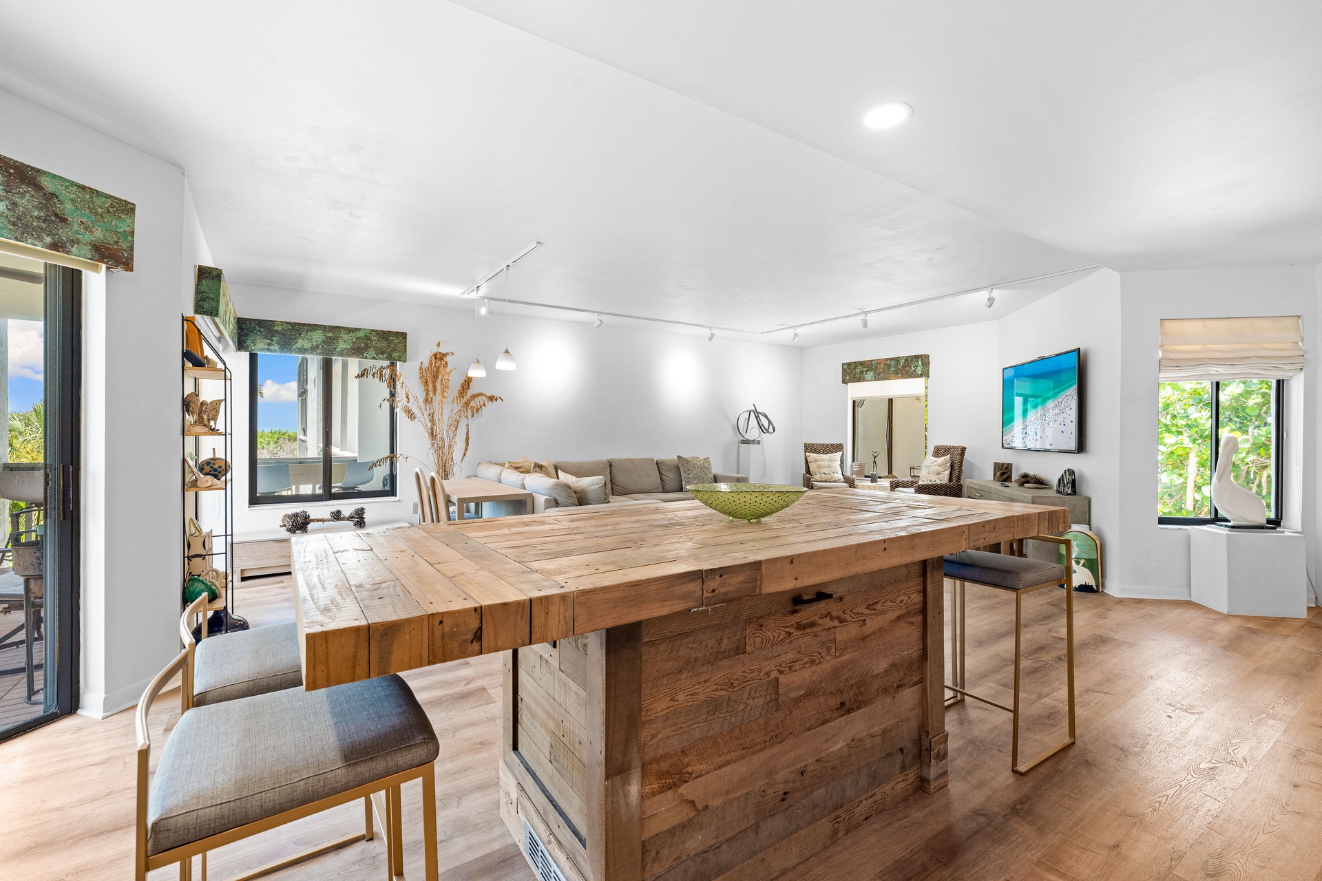 Just Beachy - Unit 3 | Photo 12