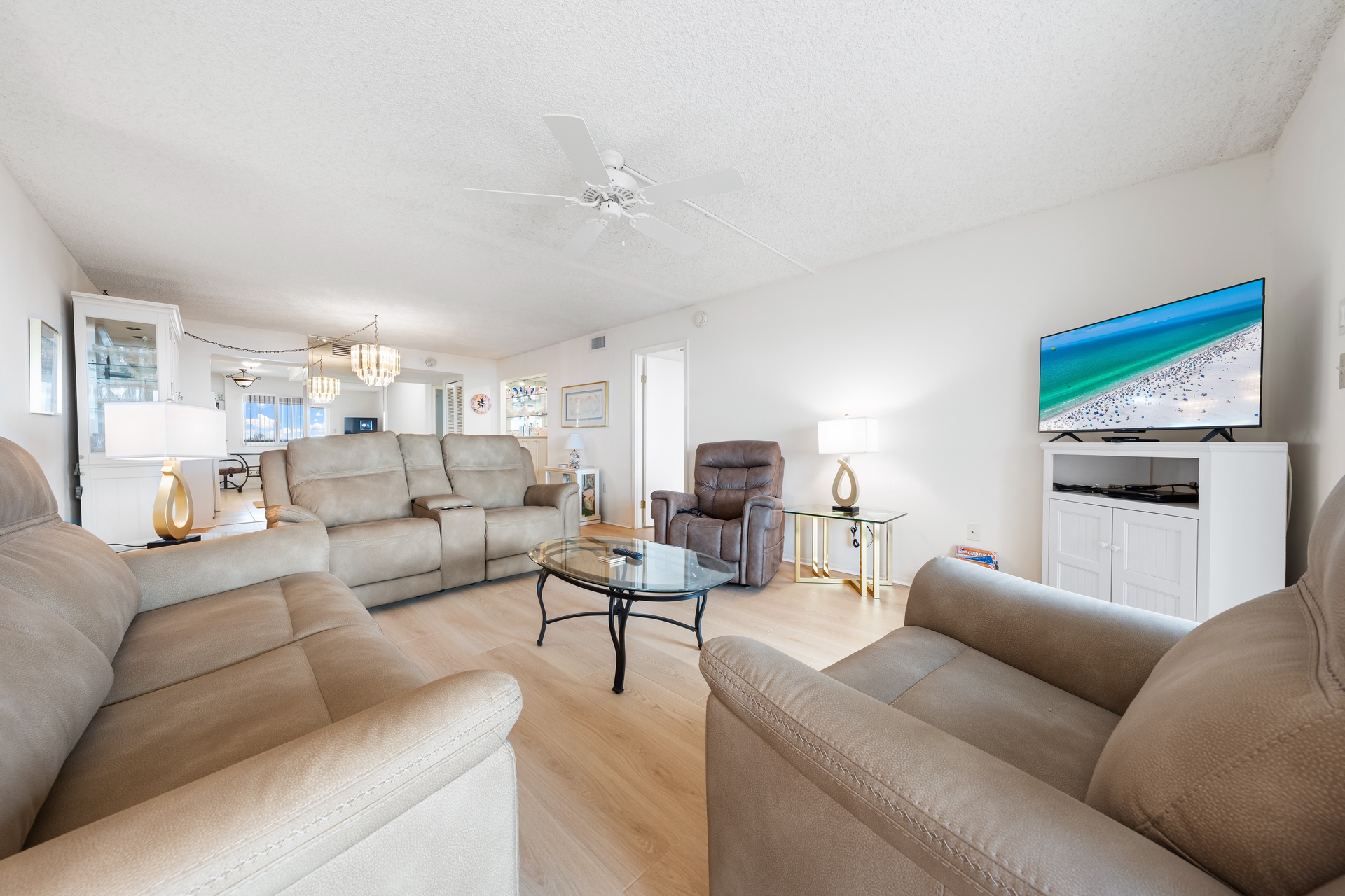 Tivoli by the Sea: 606 | Photo 7