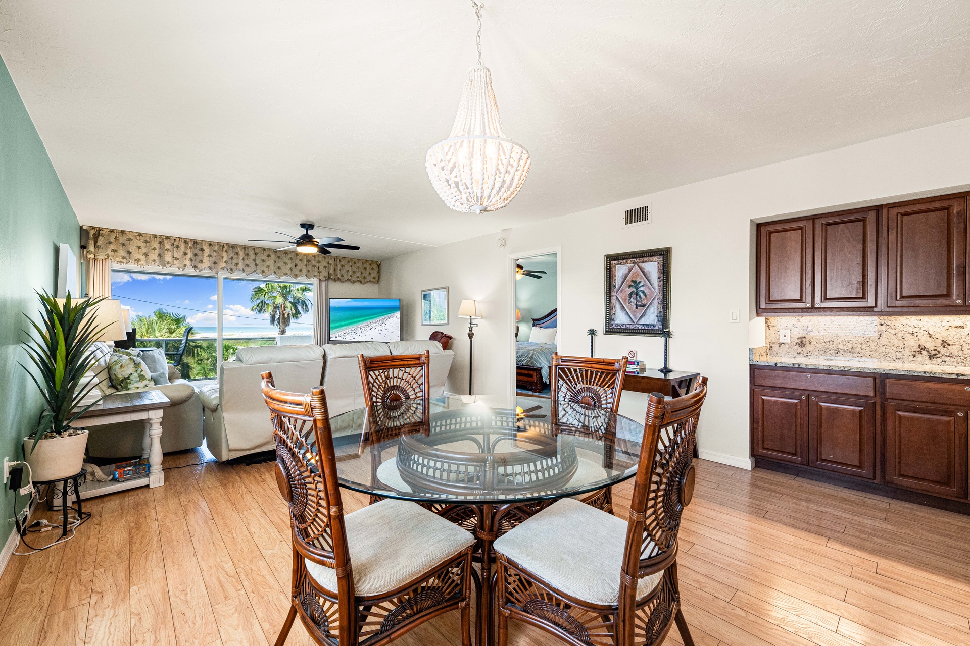 Tivoli by the Sea: 307 | Photo 15