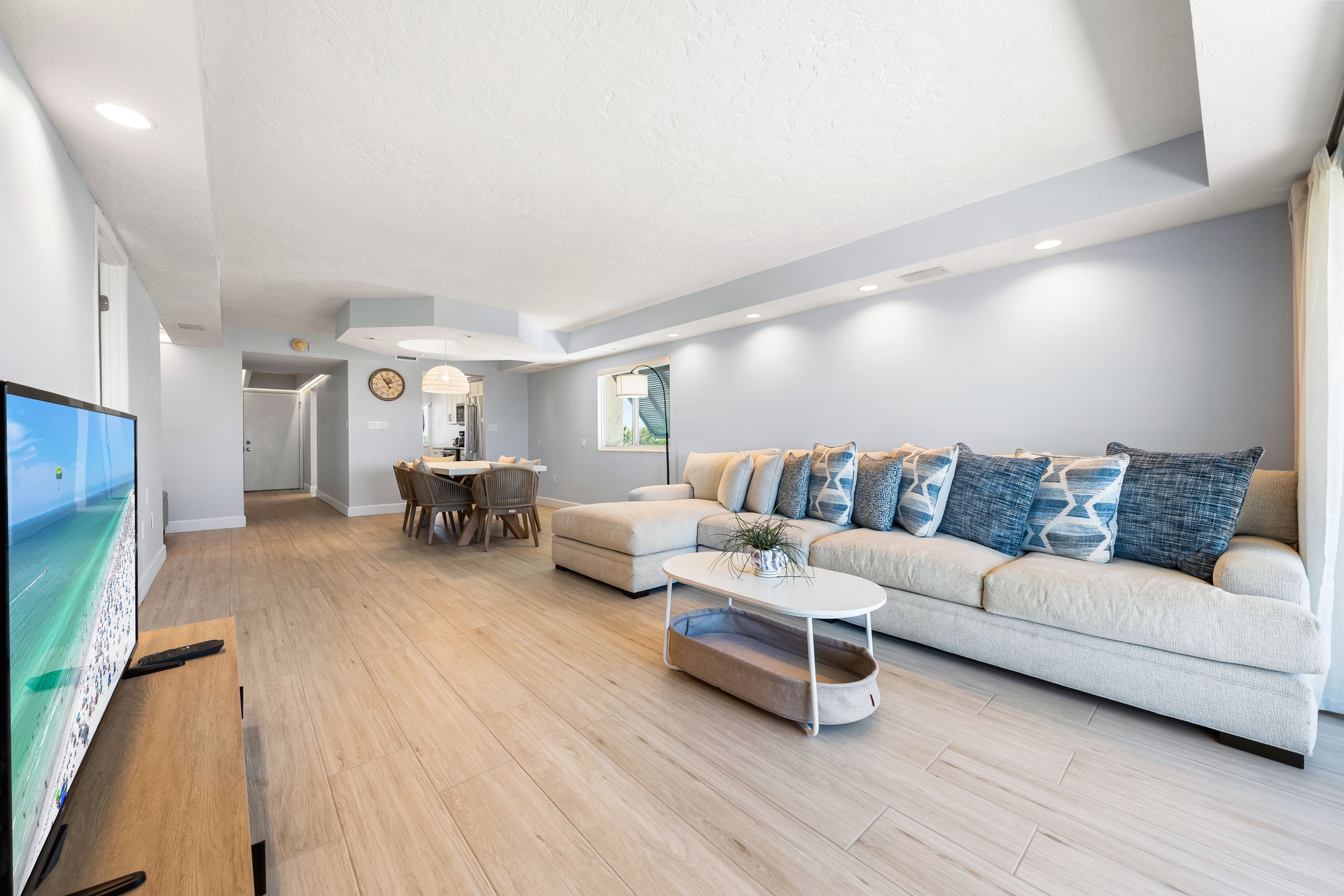 Tivoli by the Sea: 407 | Photo 6