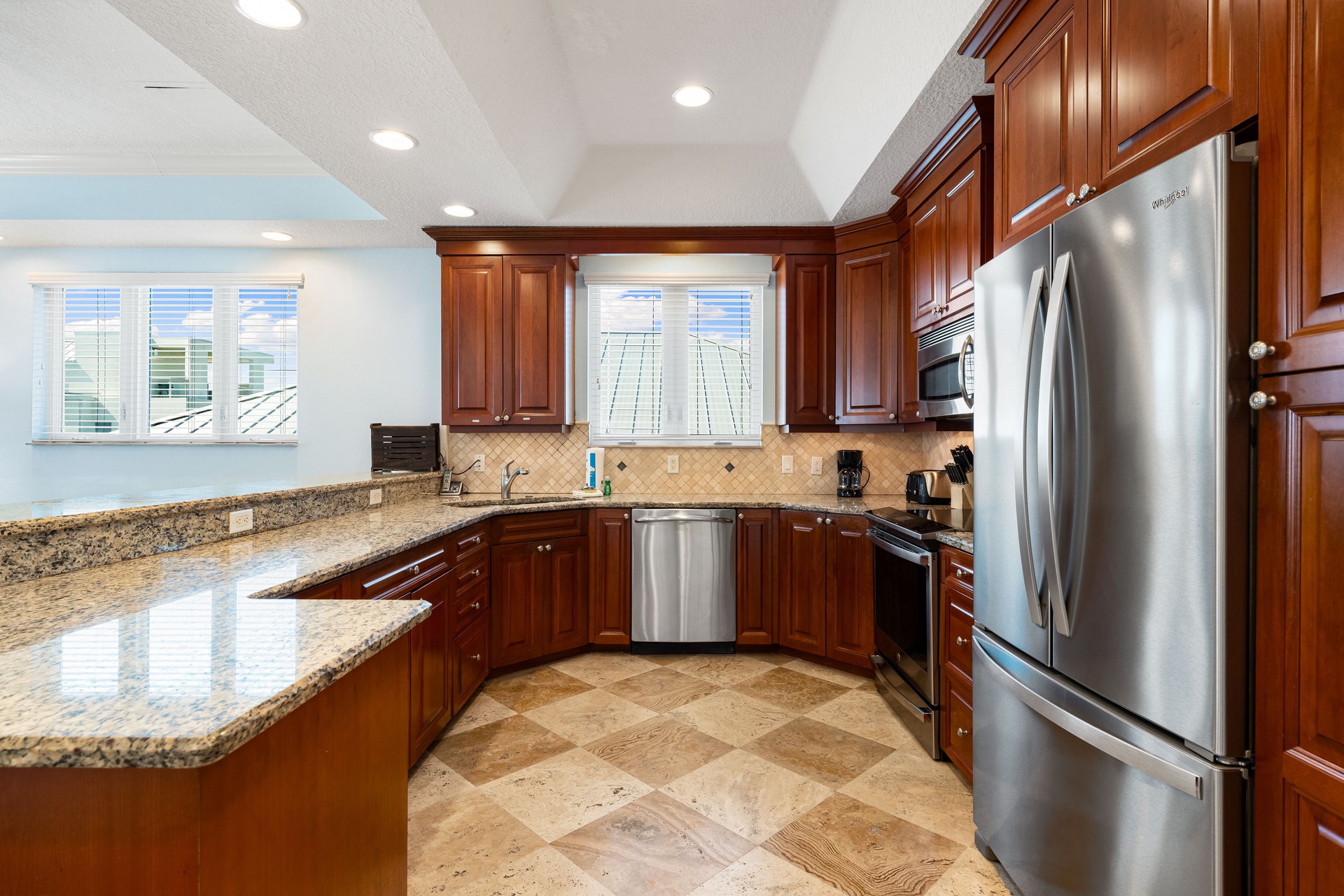 A Somewhere is Here - Changes in Latitude | Photo 3