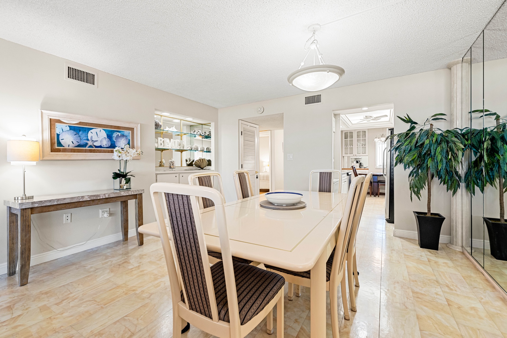 Tivoli by the Sea: 607 | Photo 18