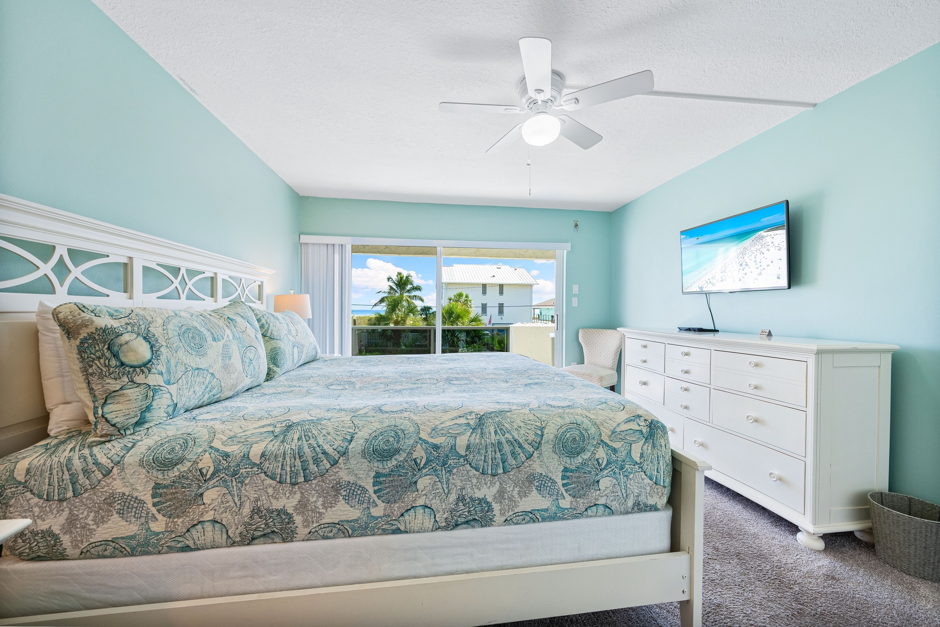 Tivoli by the Sea: 204 | Photo 21