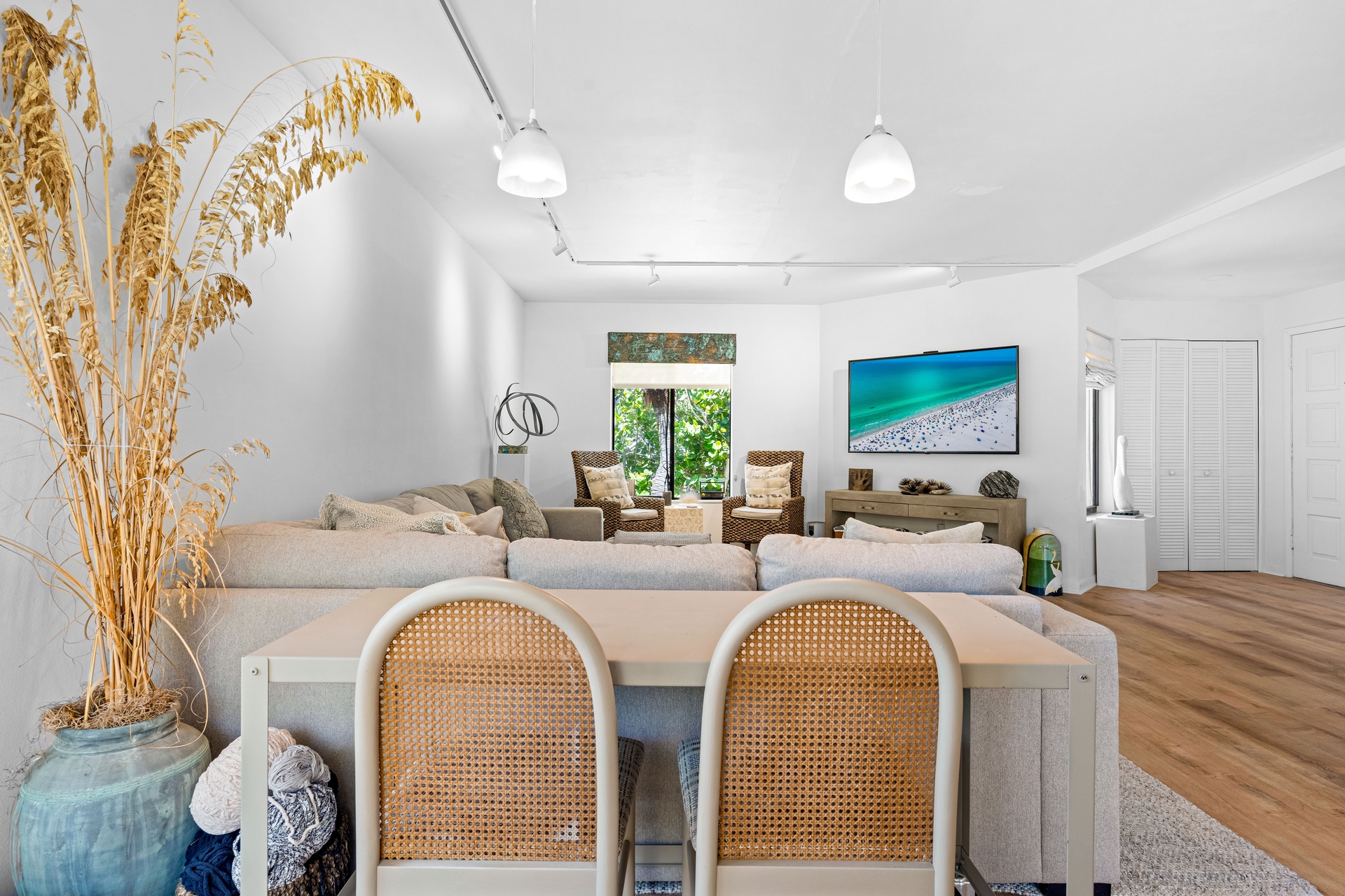 Just Beachy - Unit 3 | Photo 15