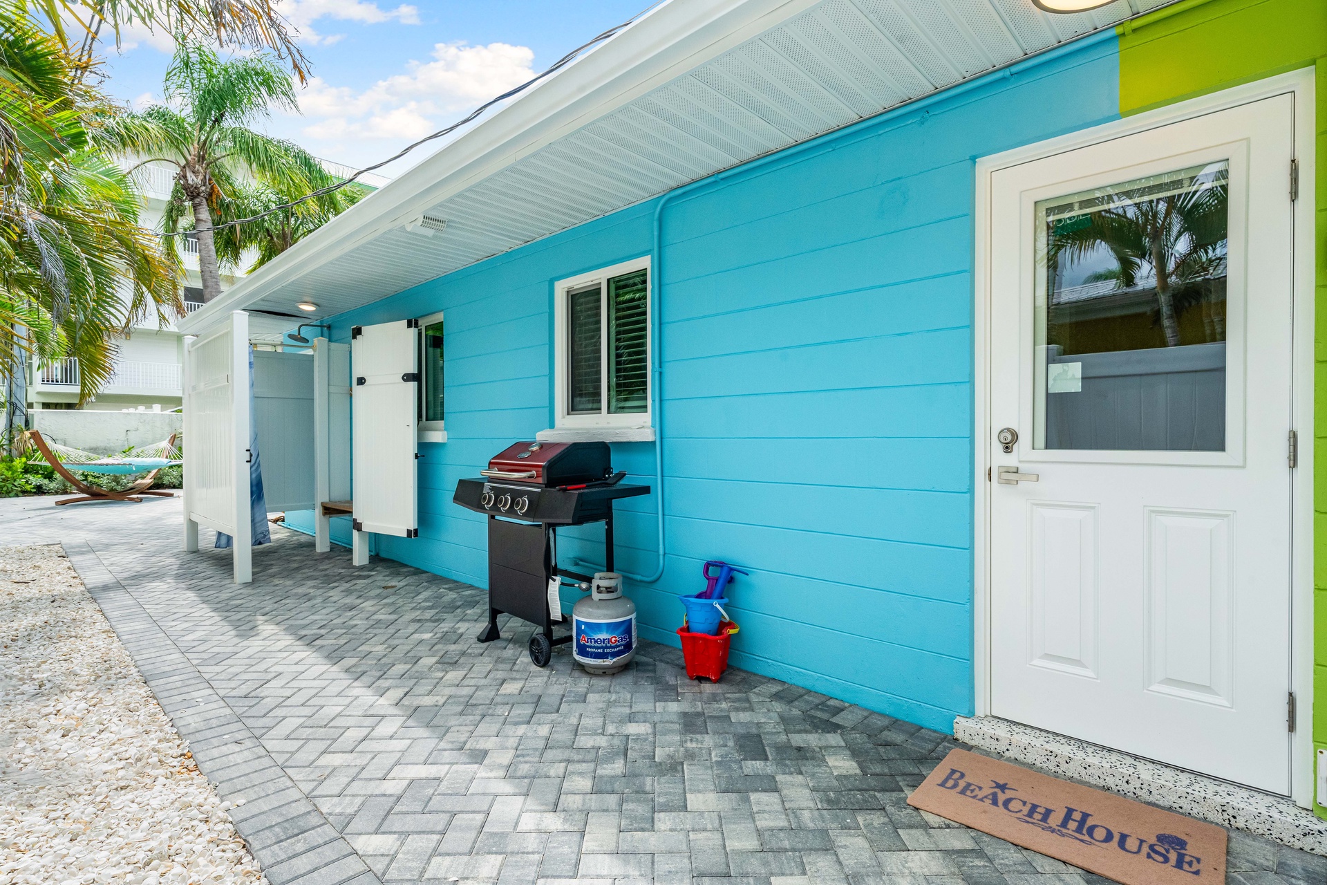 1136 Seaside Dr - Exterior-20