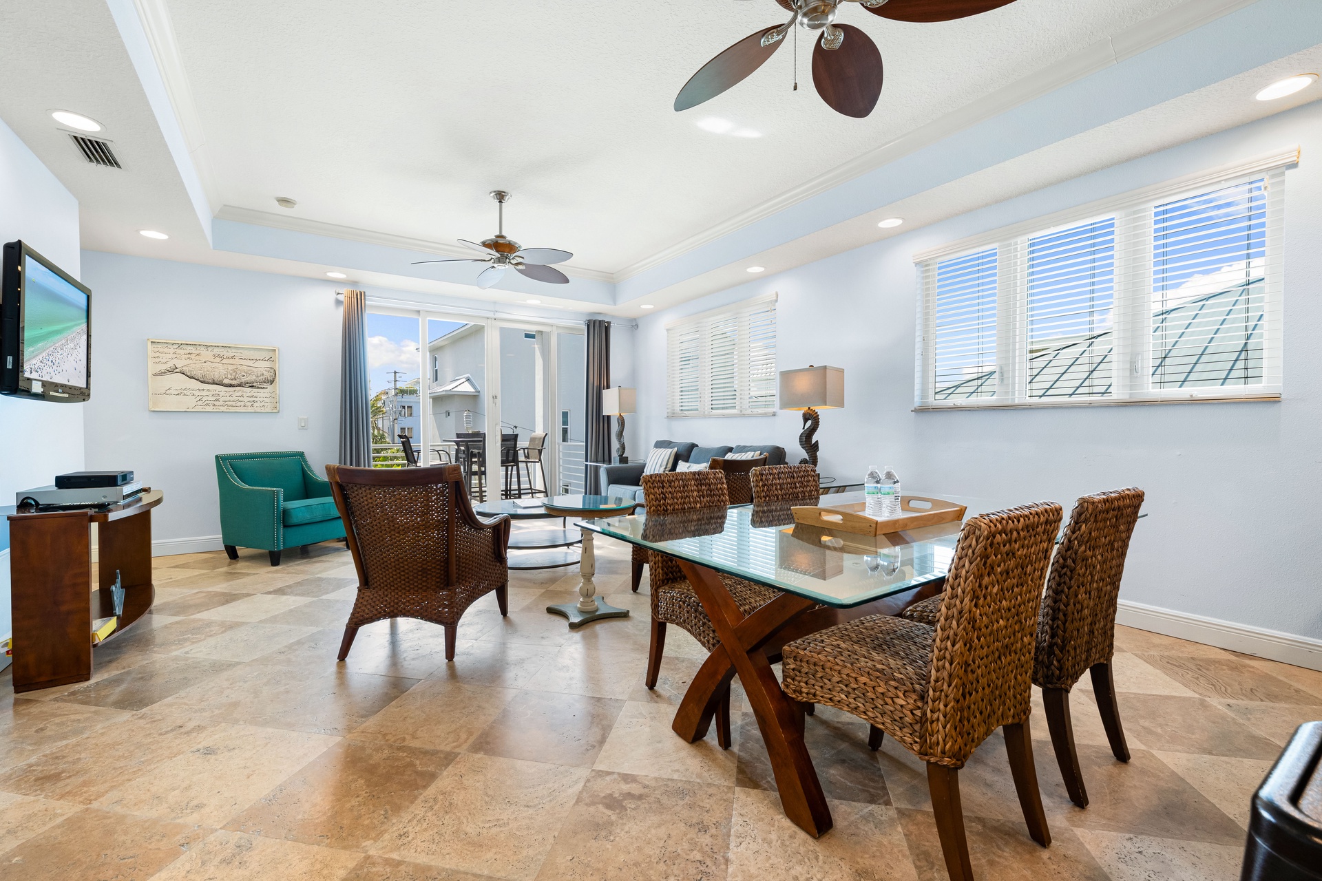 A Somewhere is Here - Changes in Latitude | Photo 18