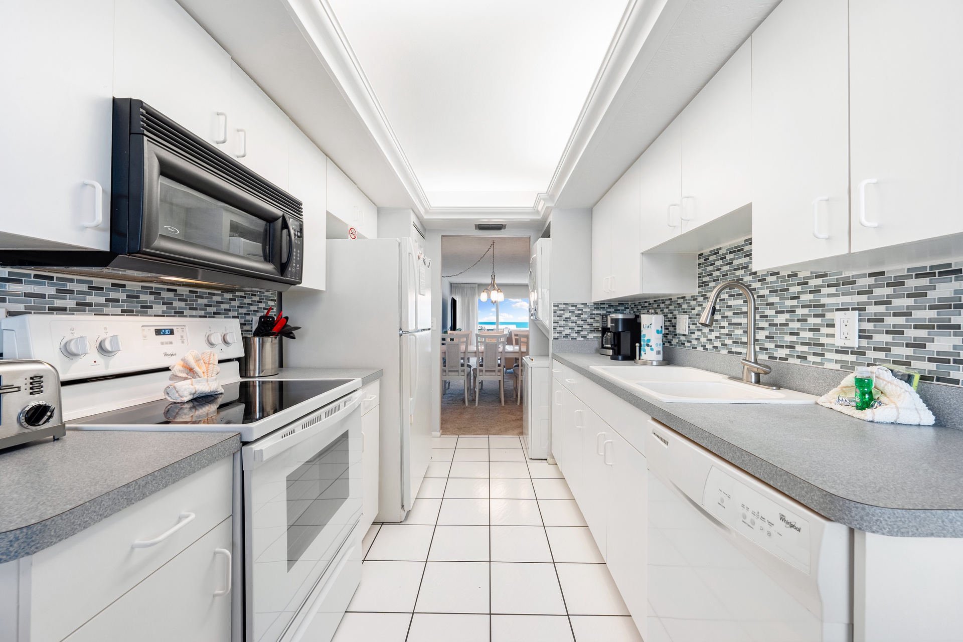 Tivoli by the Sea: 503 | Photo 10