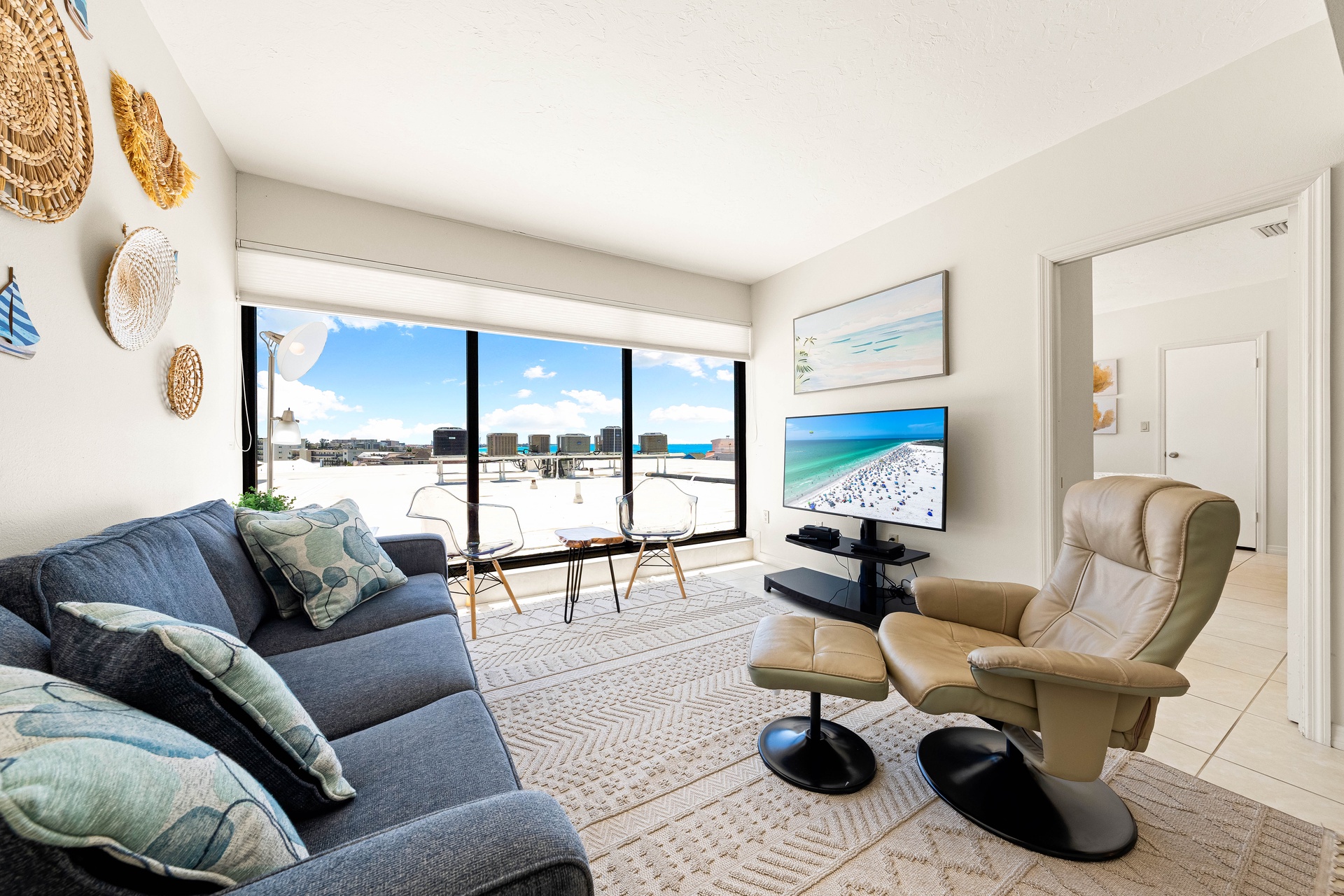 Tivoli by the Sea: 701 | Photo 6