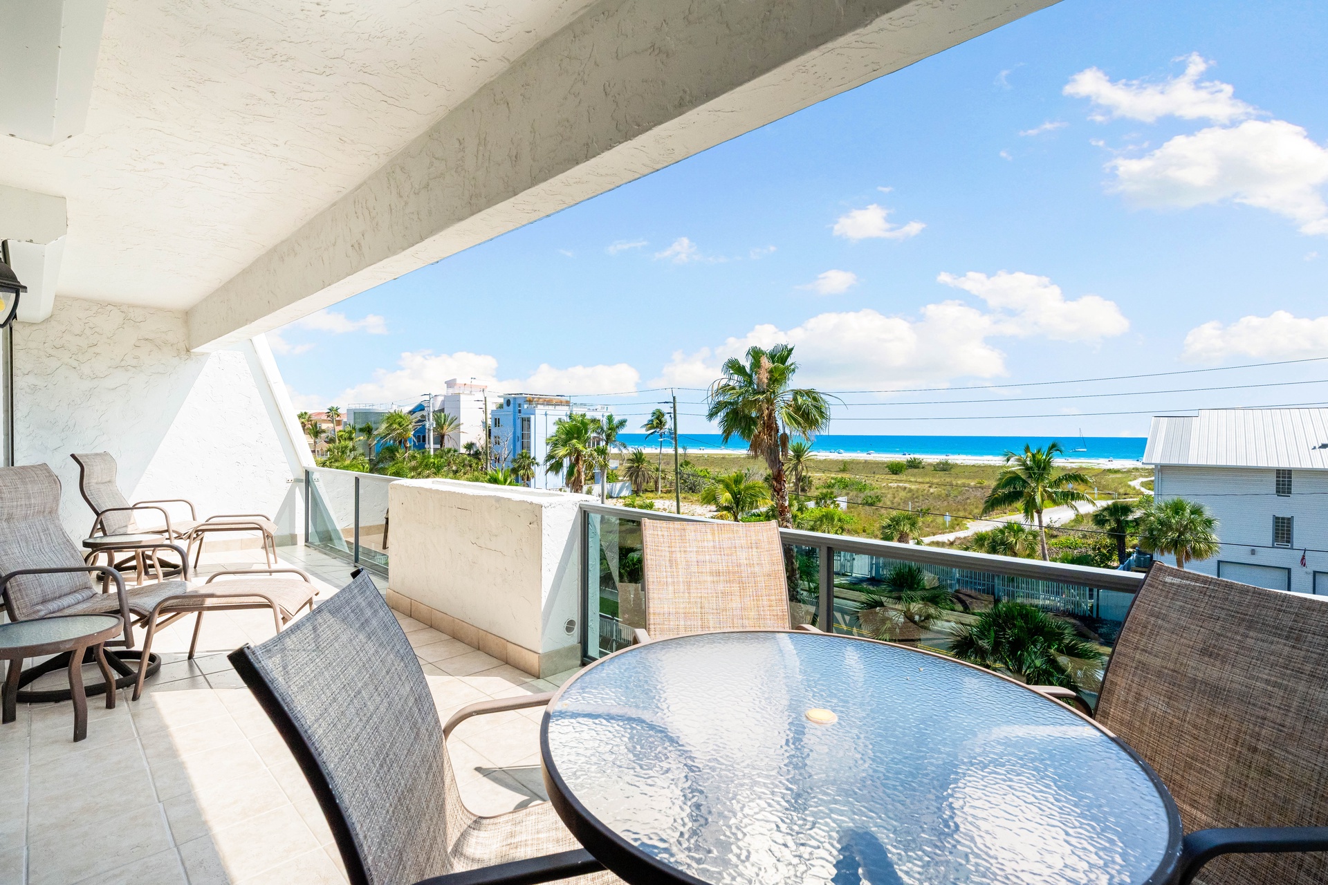 Tivoli by the Sea: 404