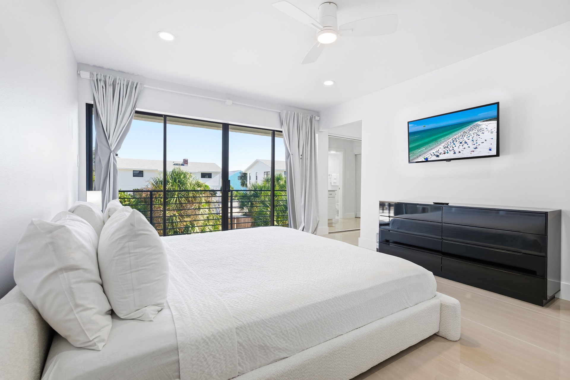 Just Beachy - Unit 4 | Photo 22