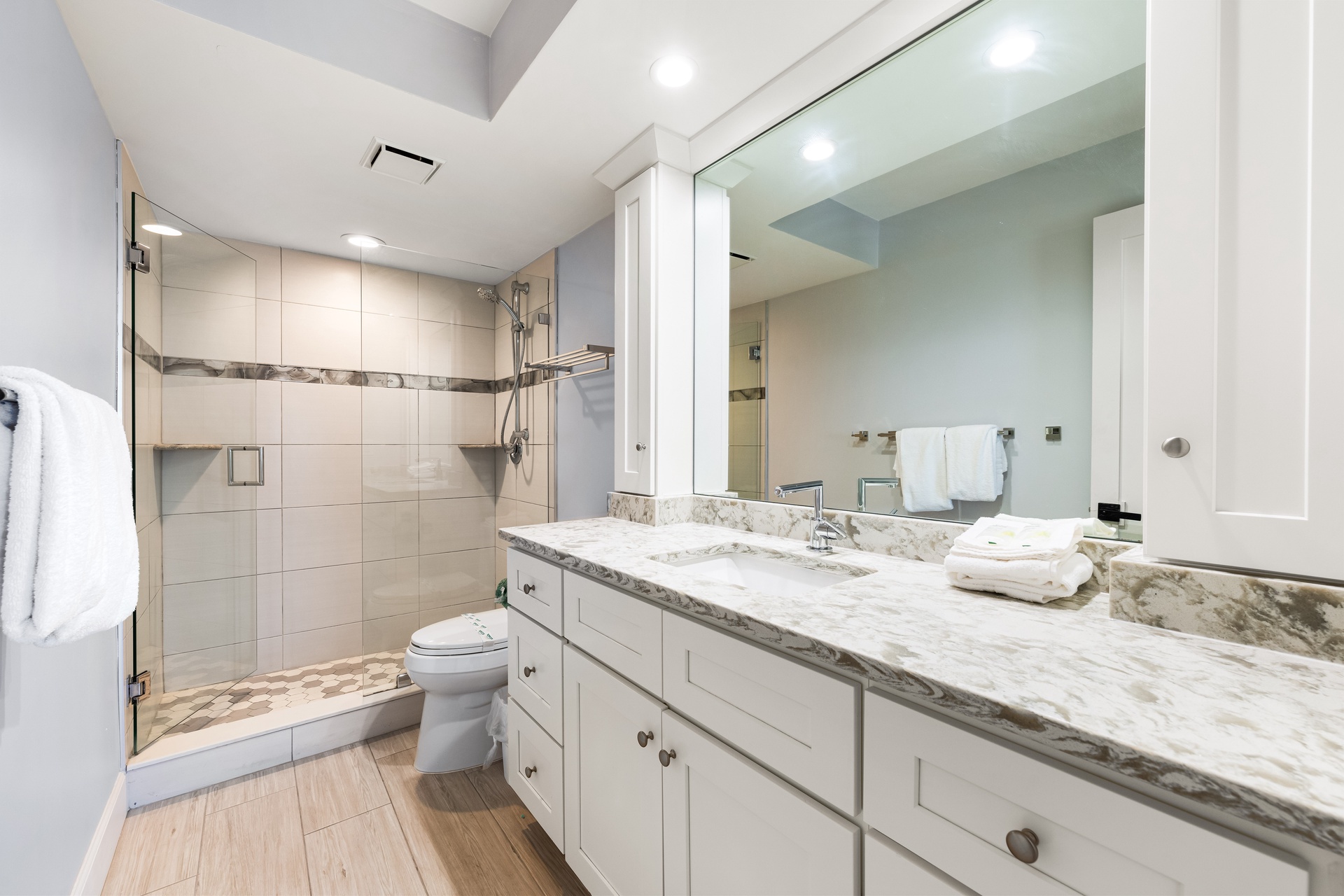 Tivoli by the Sea: 407 | Photo 24