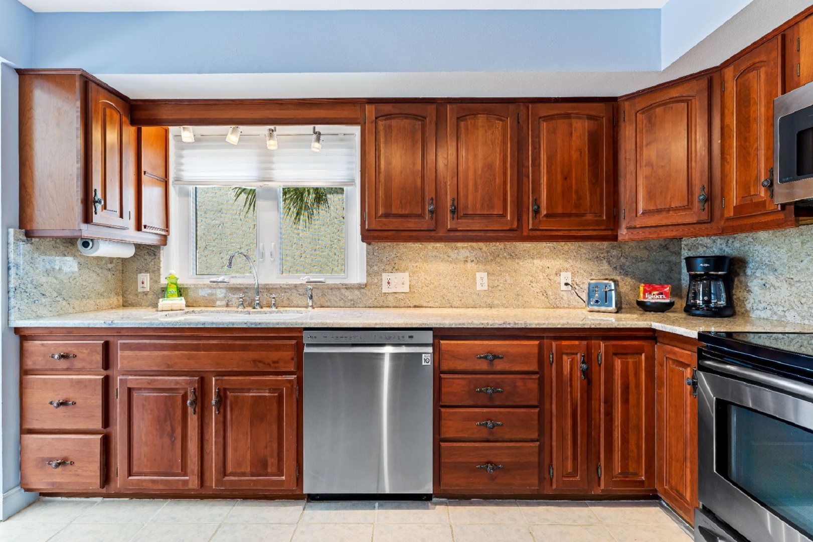 Coastal Surfside - 298 | Photo 8