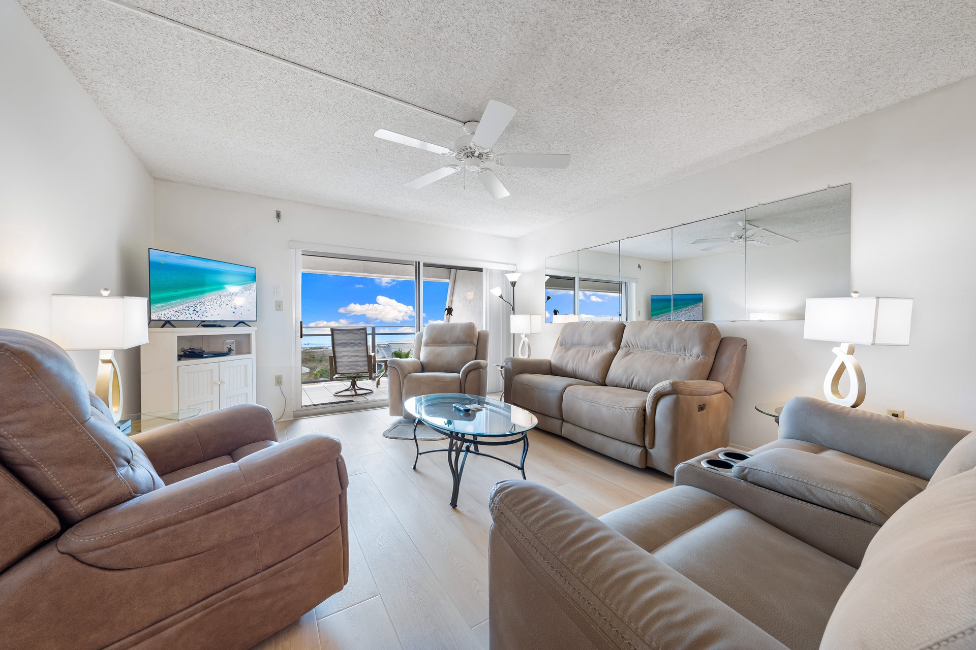 Tivoli by the Sea: 606 | Photo 3