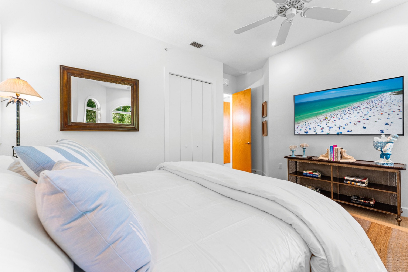 Off the Hook | Photo 31