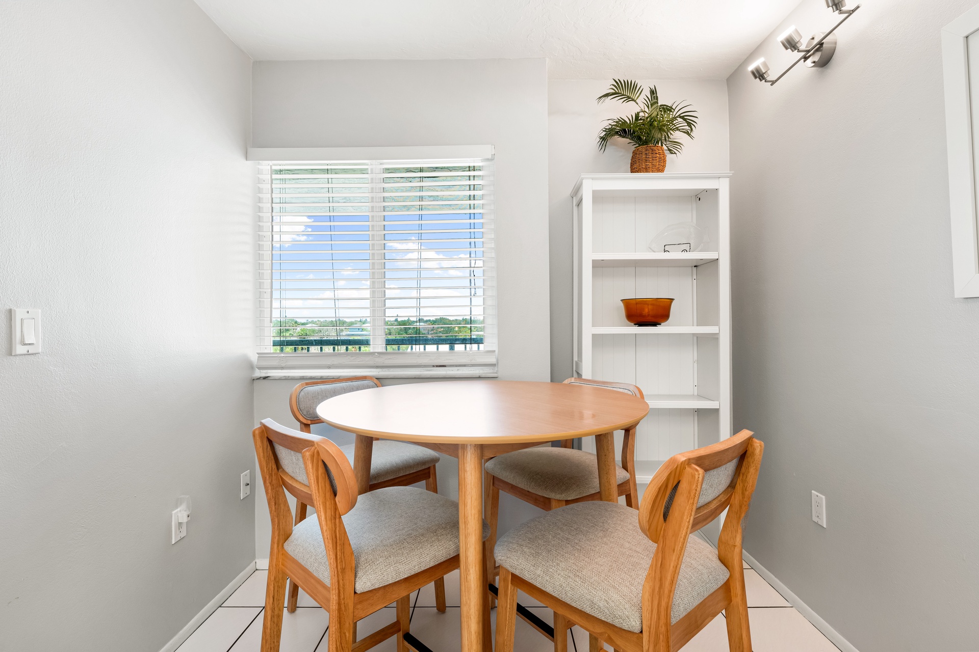 Tivoli by the Sea: 503 | Photo 14