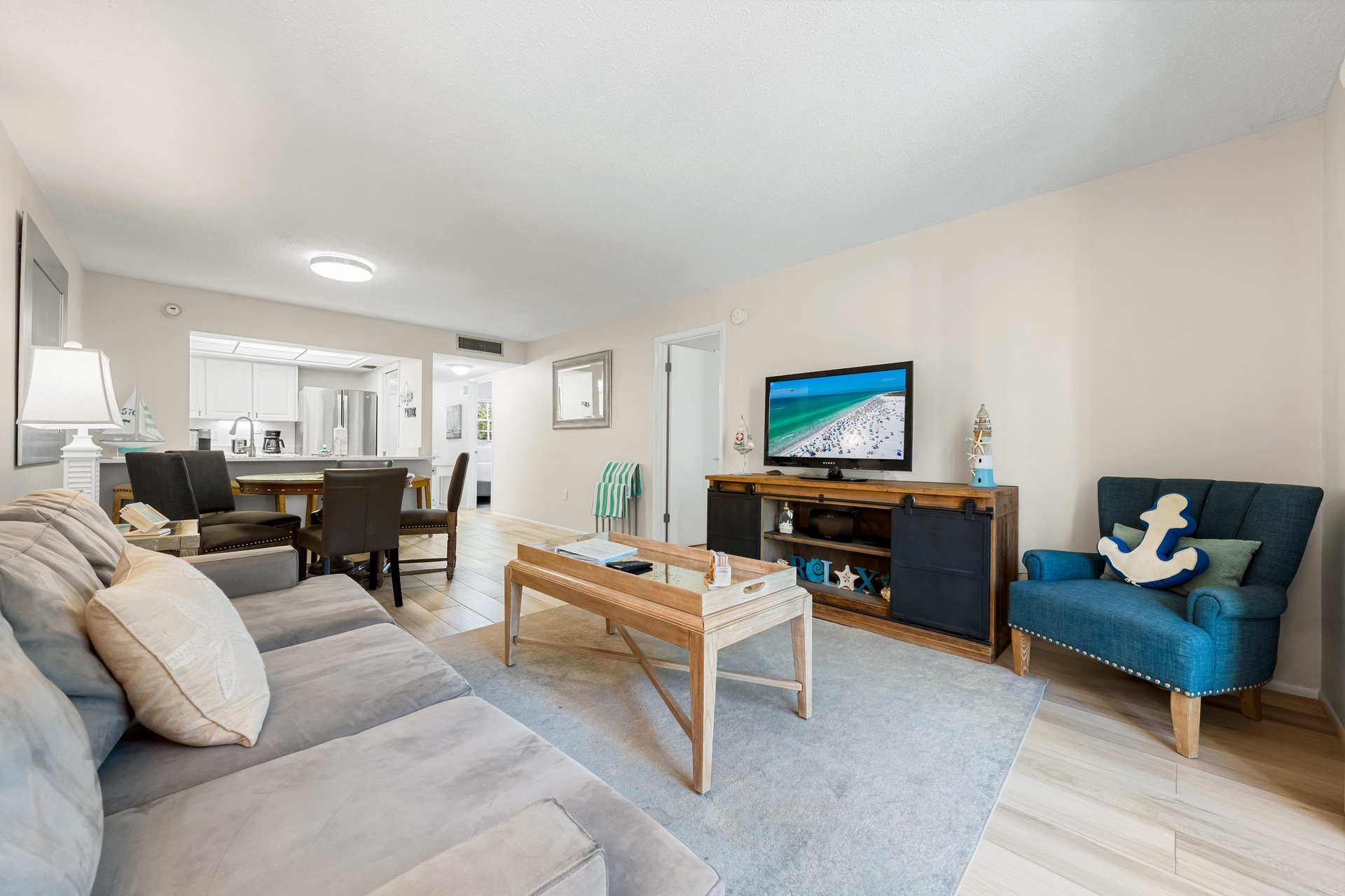 Palm Bay Club - 343 Bayside | Photo 6