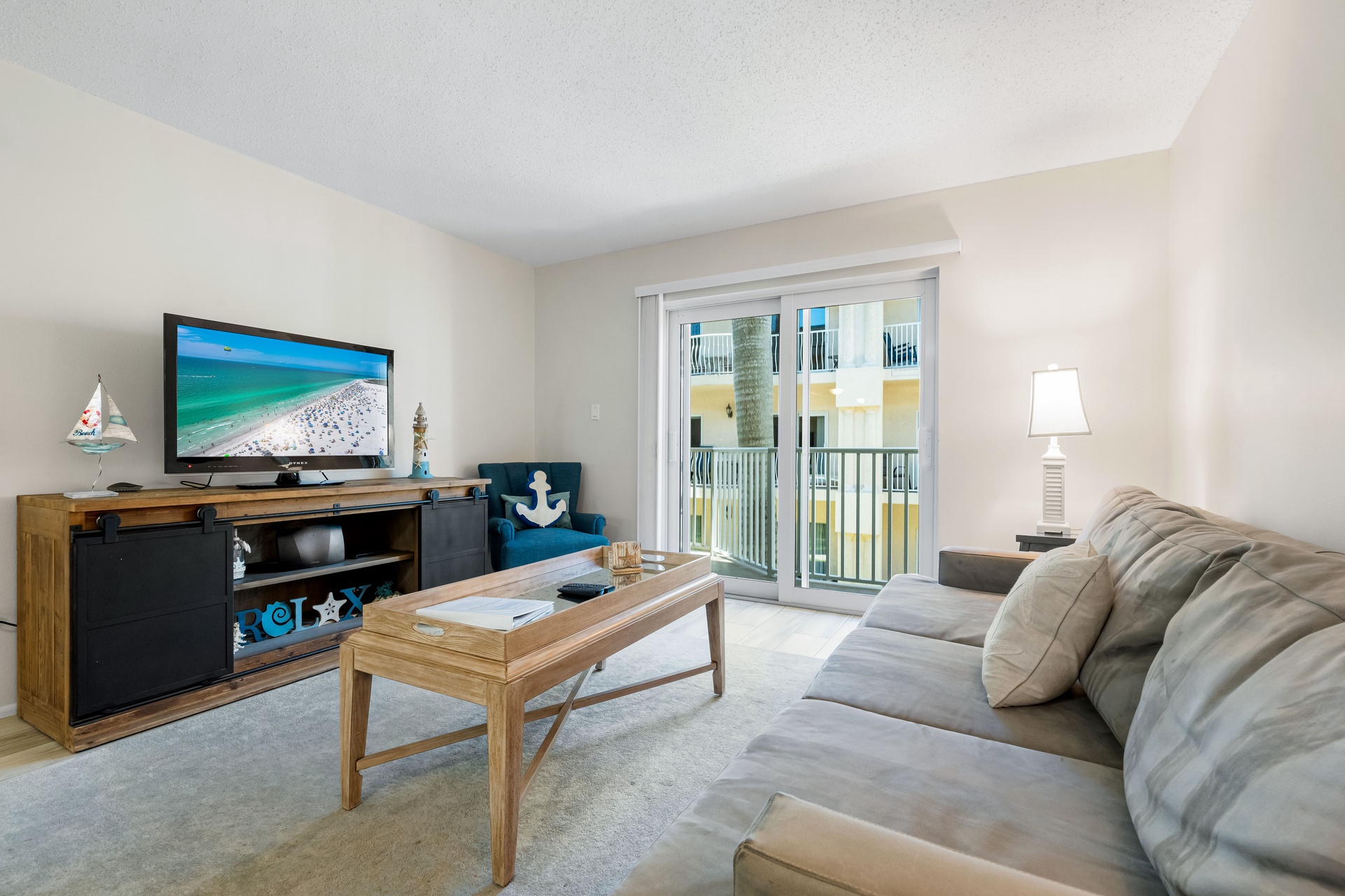 Palm Bay Club - 343 Bayside | Photo 5