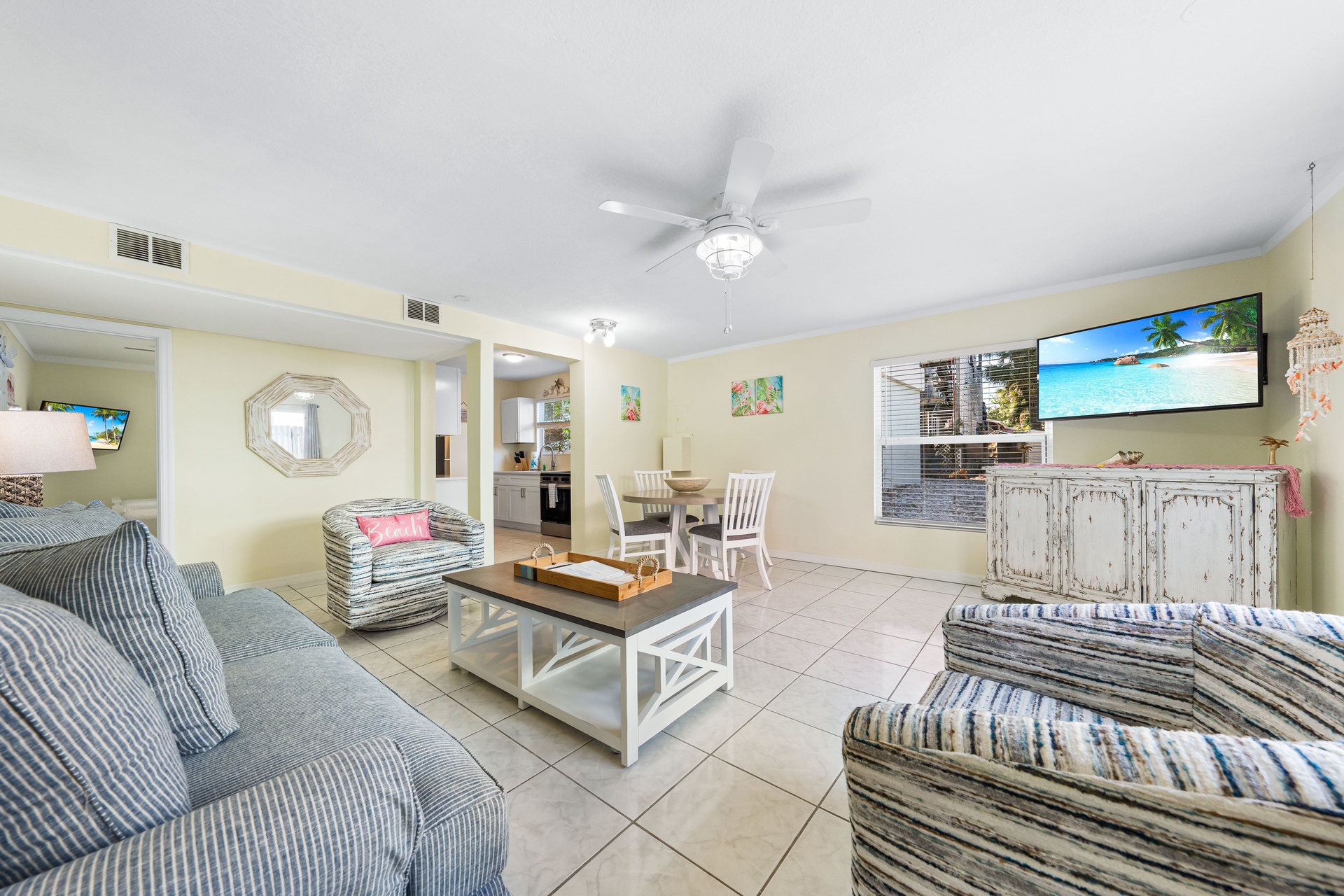 Living the Dream - Pink Flamingo | Photo 5