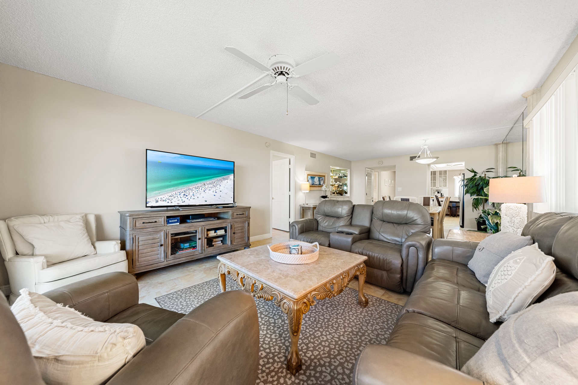 Tivoli by the Sea: 607 | Photo 5