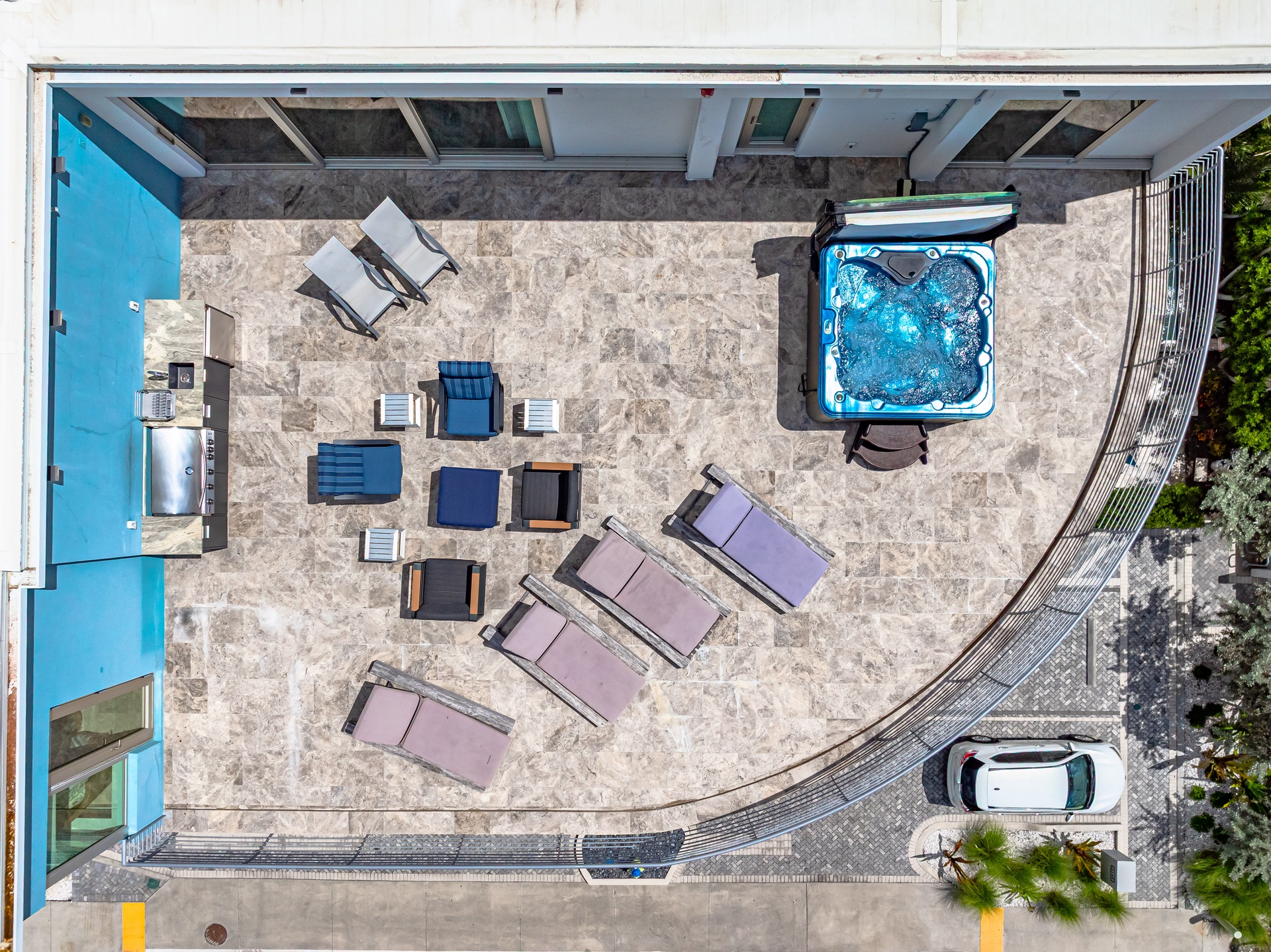 Beach House Residence - Penthouse | Photo 45