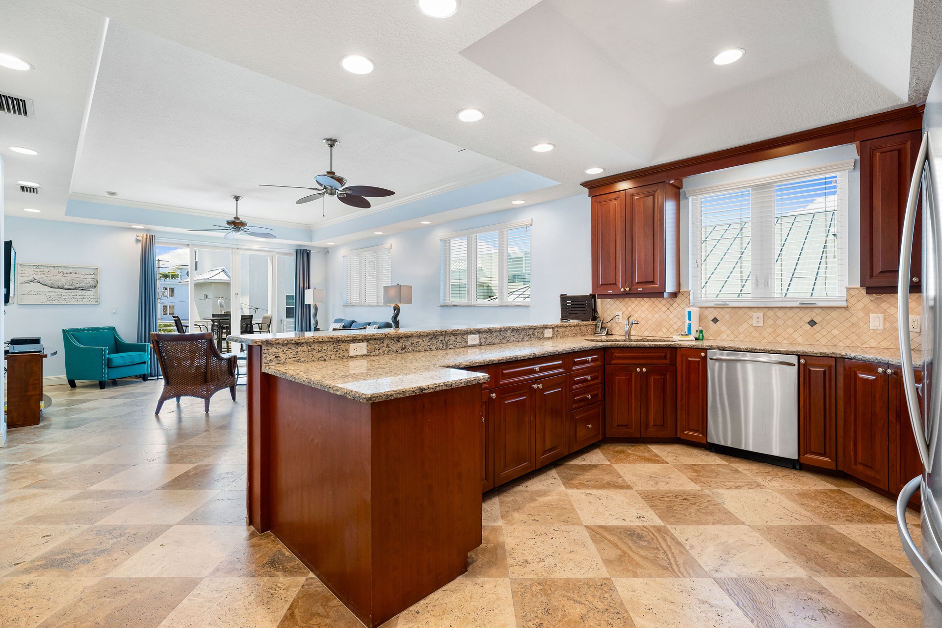 A Somewhere is Here - Changes in Latitude | Photo 16