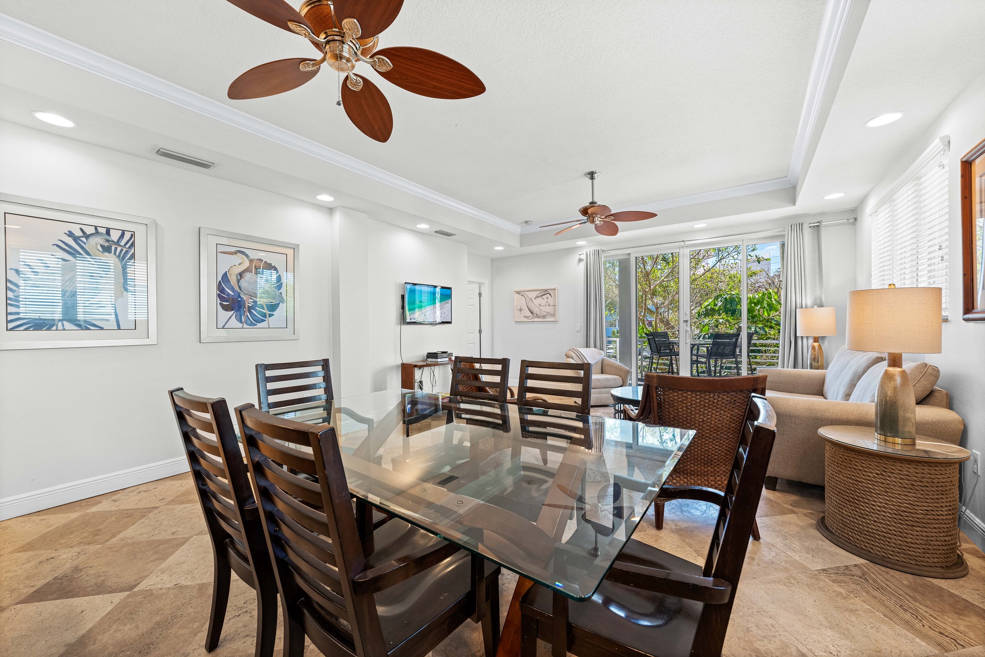 A Somewhere is Here - Changes in Latitude | Photo 18