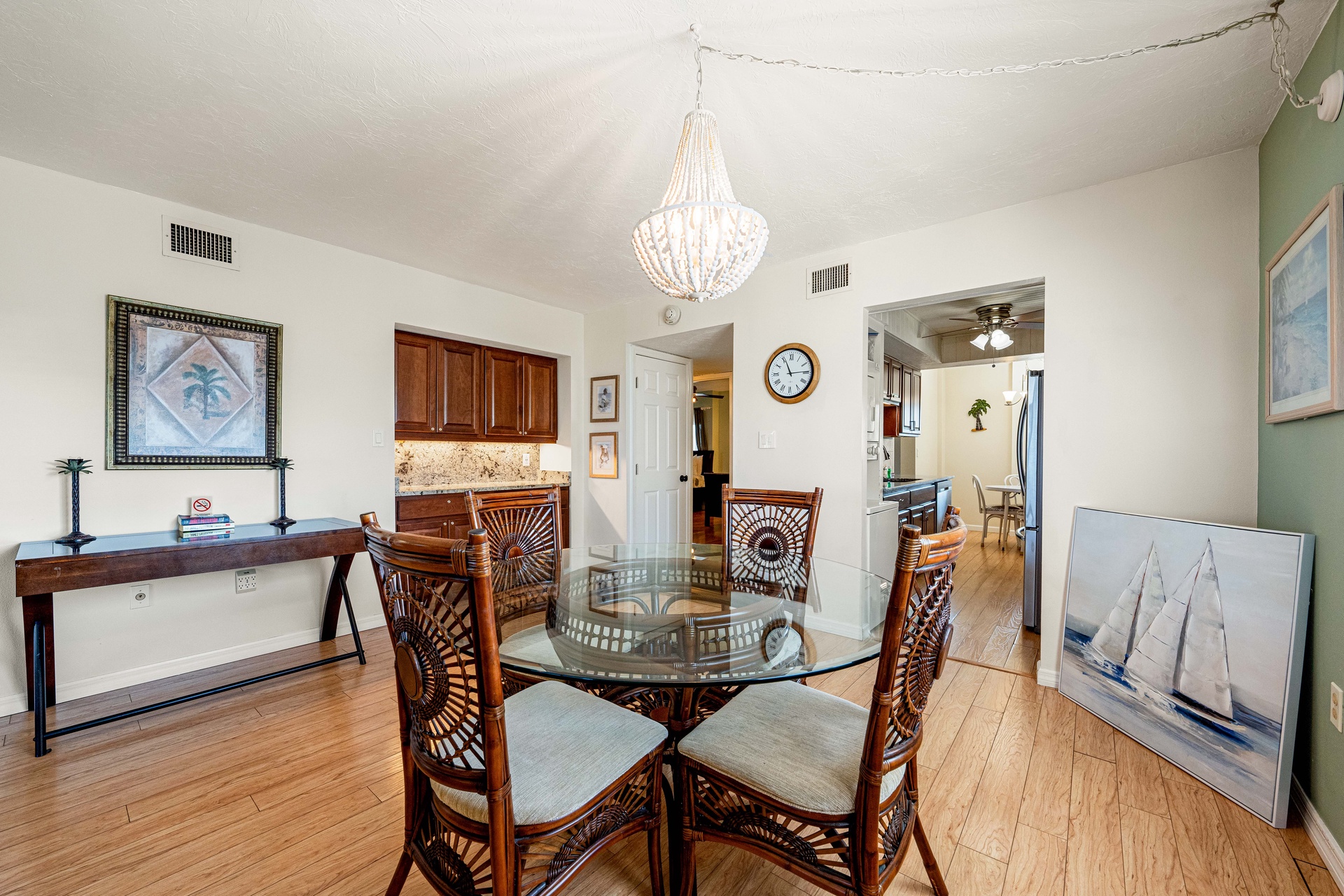 Tivoli by the Sea: 307 | Photo 17