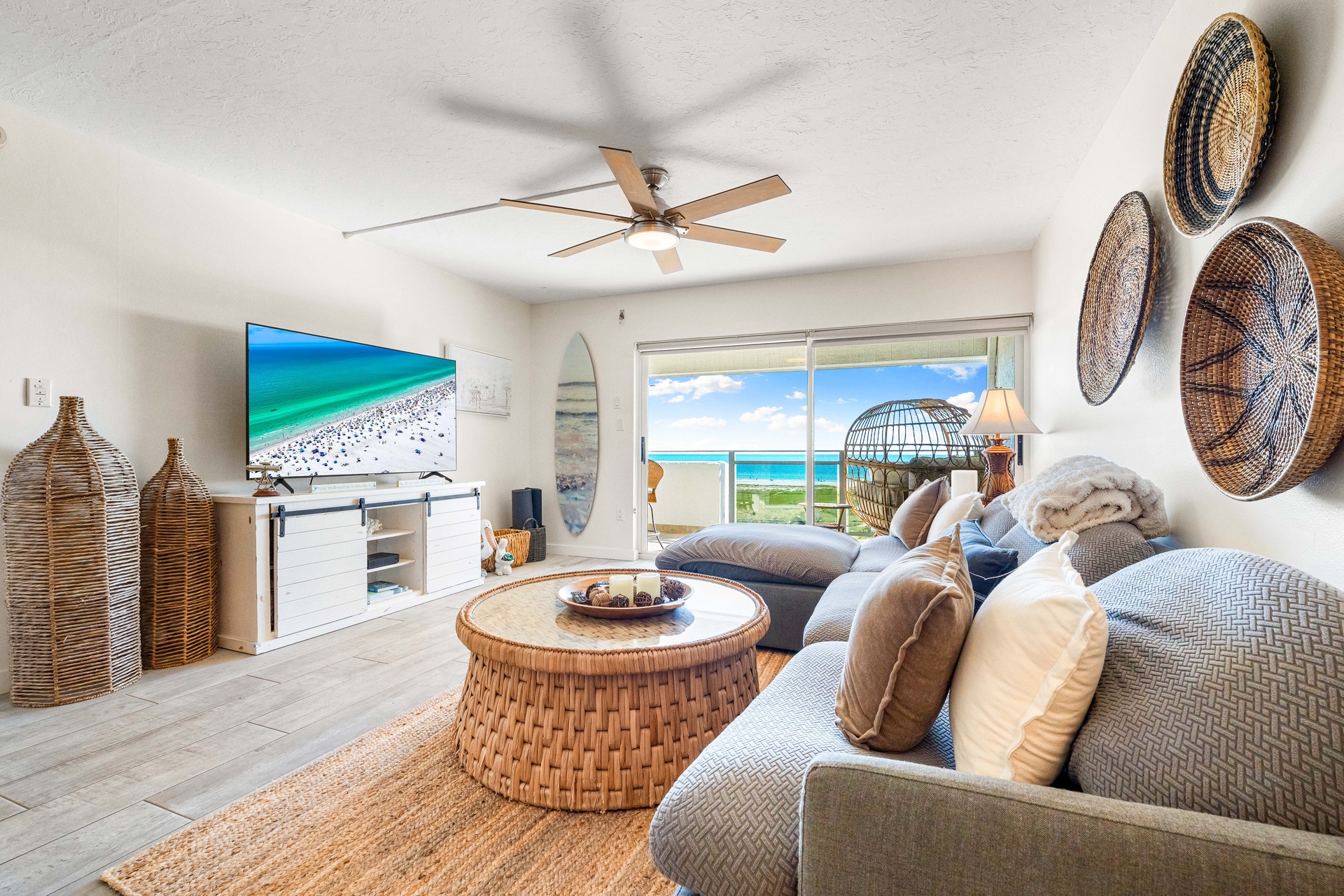 Tivoli by the Sea: 604 | Photo 6