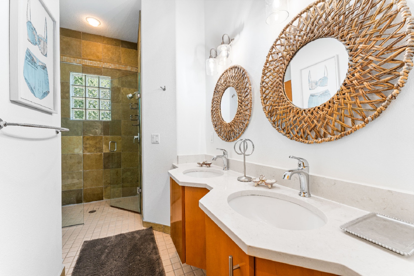 Off the Hook | Photo 33