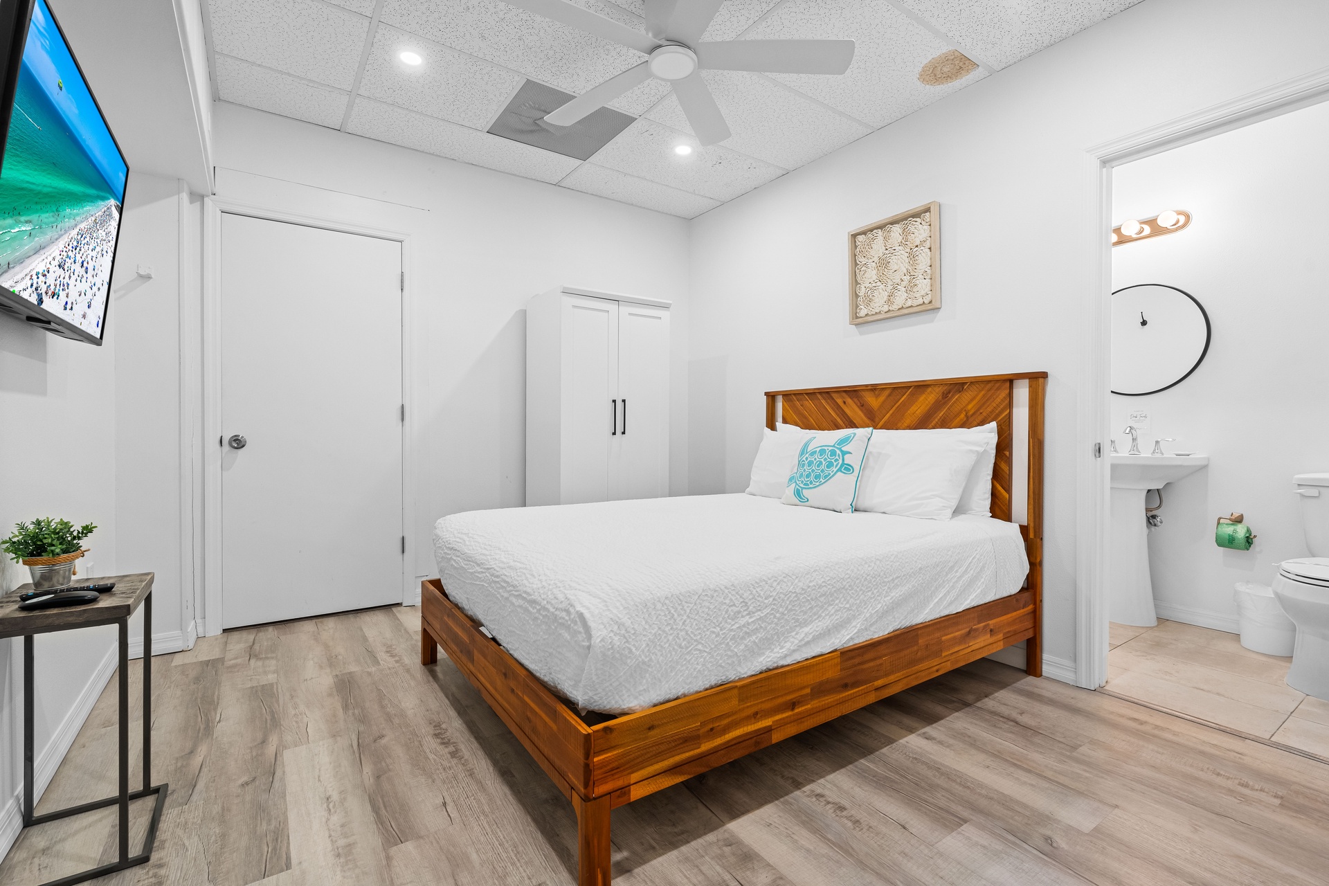 Mallory Squared- Unit B | Photo 10