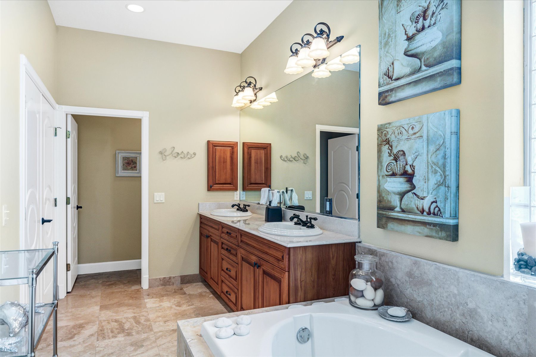 Ocean Vue - B | Photo 18