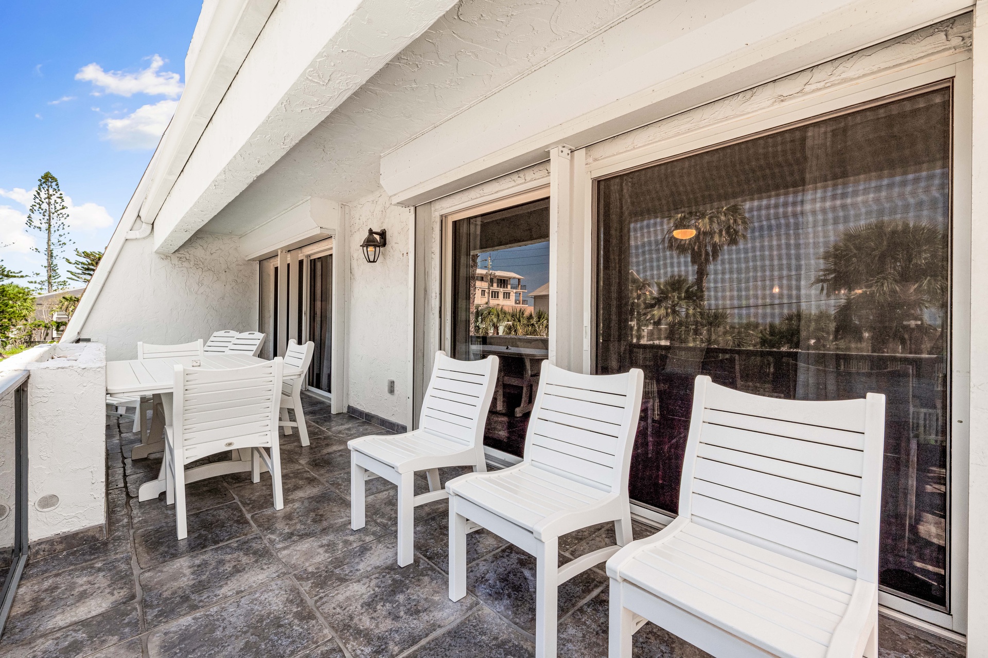 Tivoli by the Sea: 207 | Photo 7