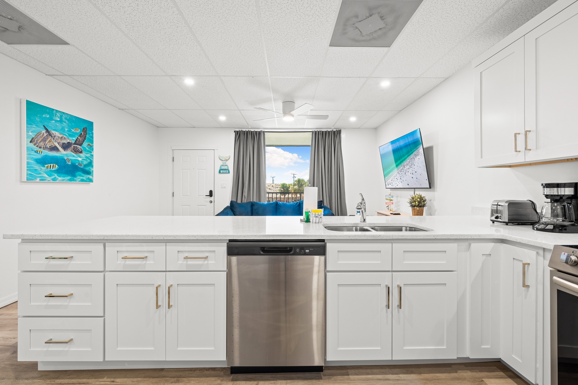 Mallory Squared- Unit A | Photo 6