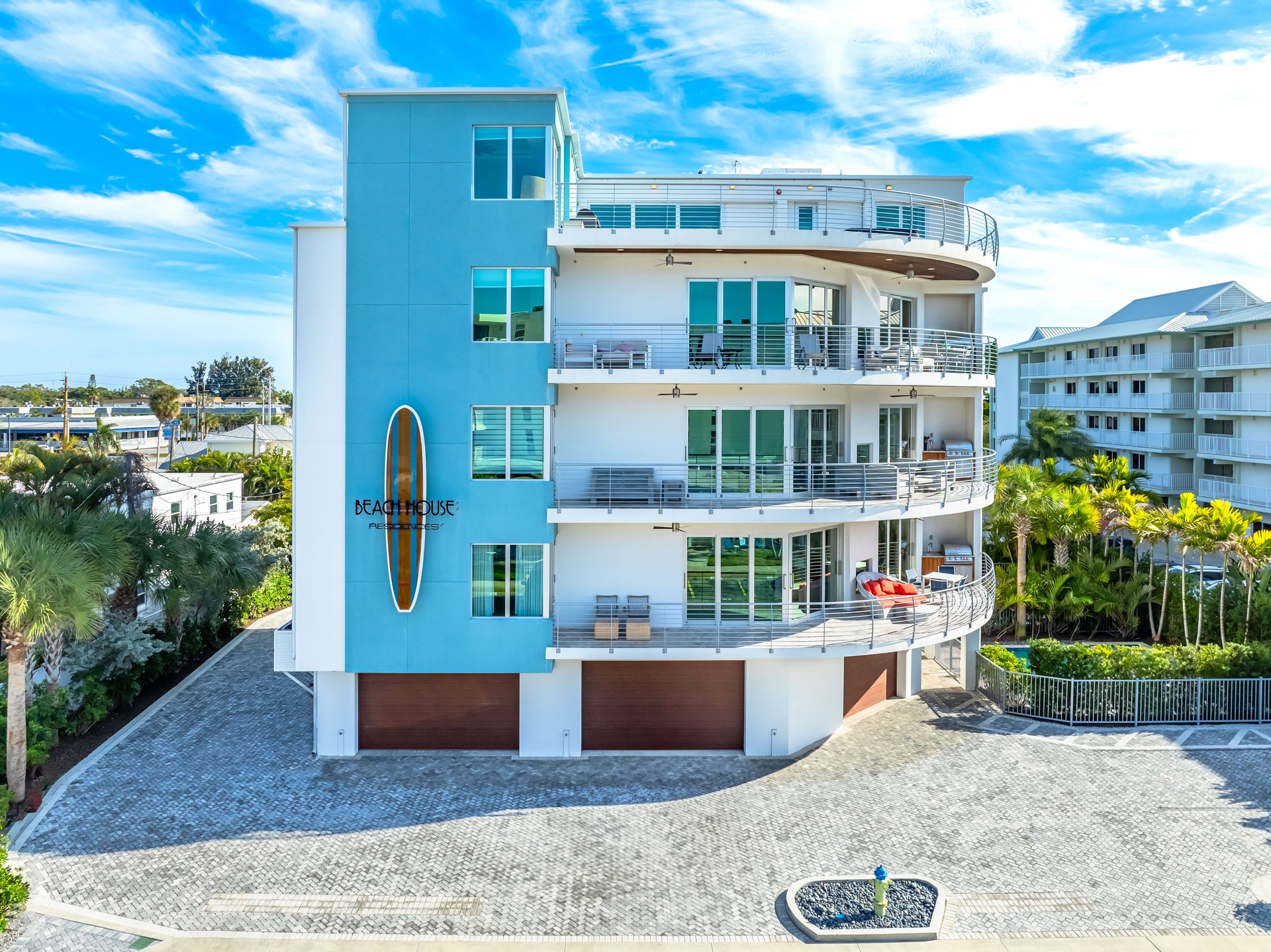 Beach House Residence - Penthouse | Photo 38