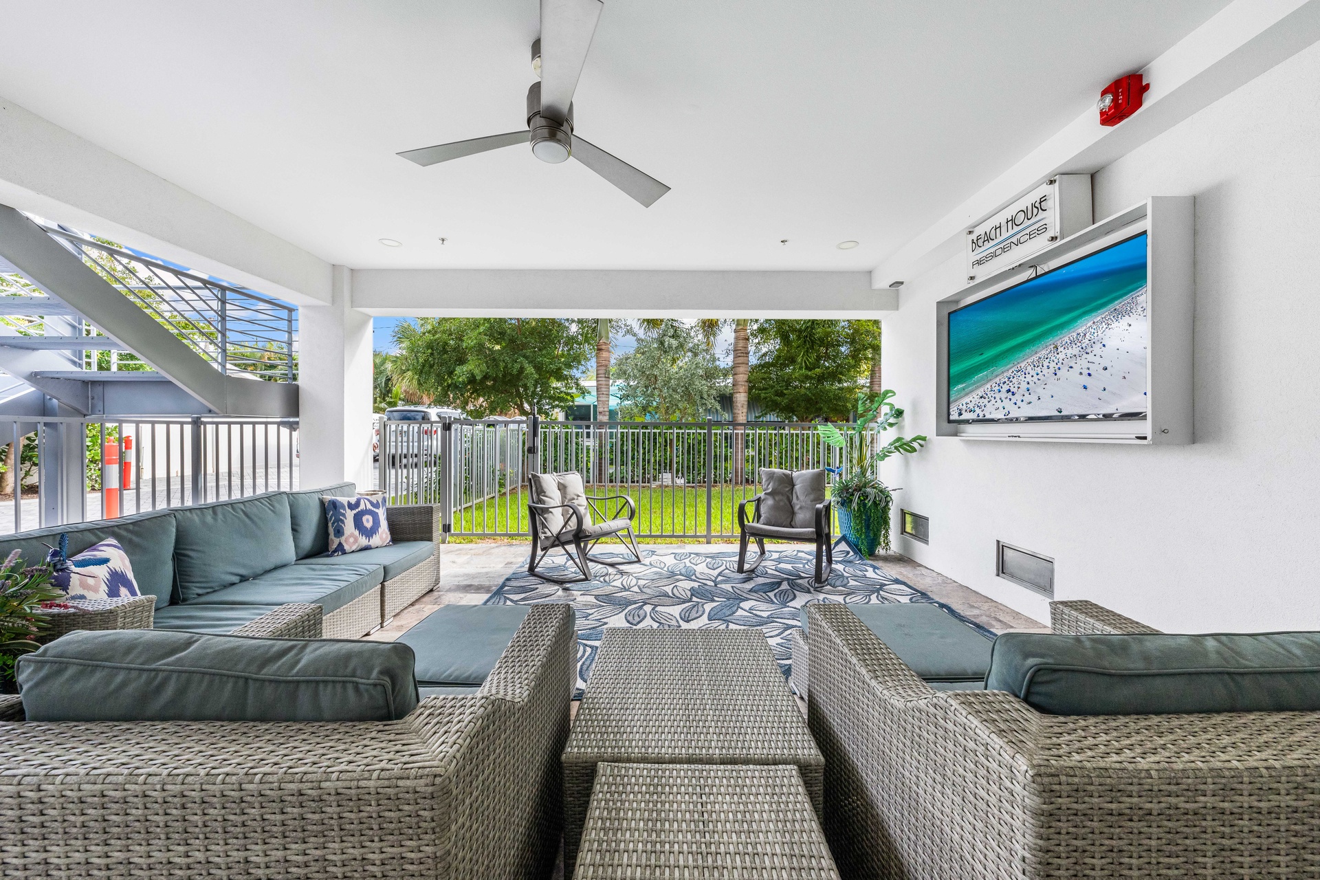 Beach House Residence - Penthouse | Photo 50