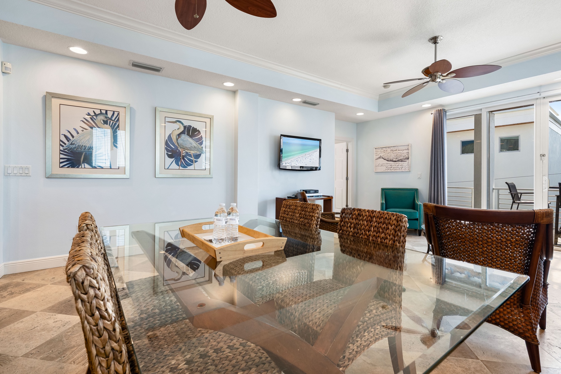 A Somewhere is Here - Changes in Latitude | Photo 20