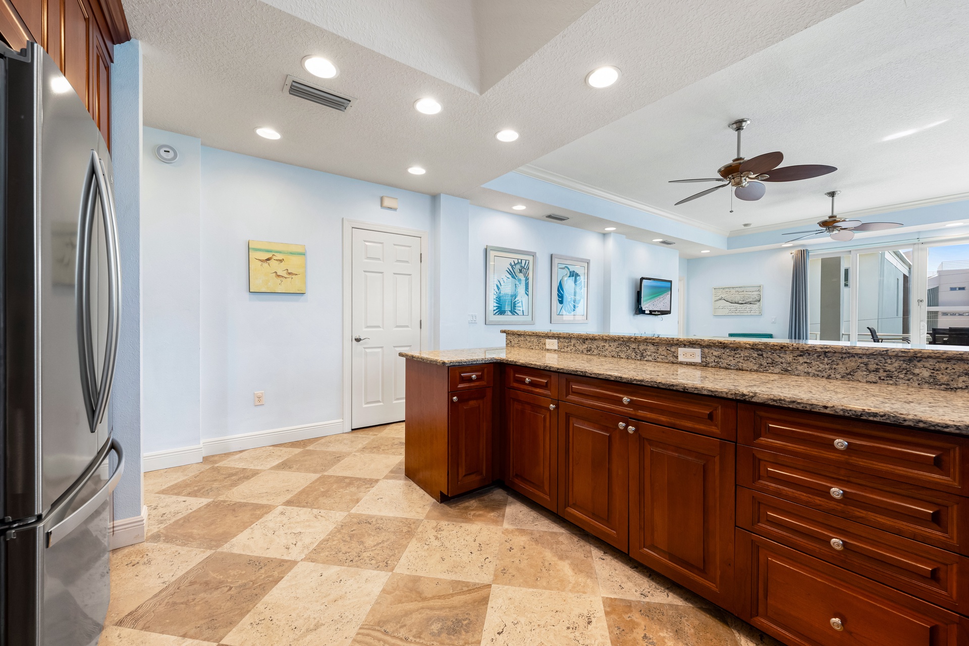 A Somewhere is Here - Changes in Latitude | Photo 17