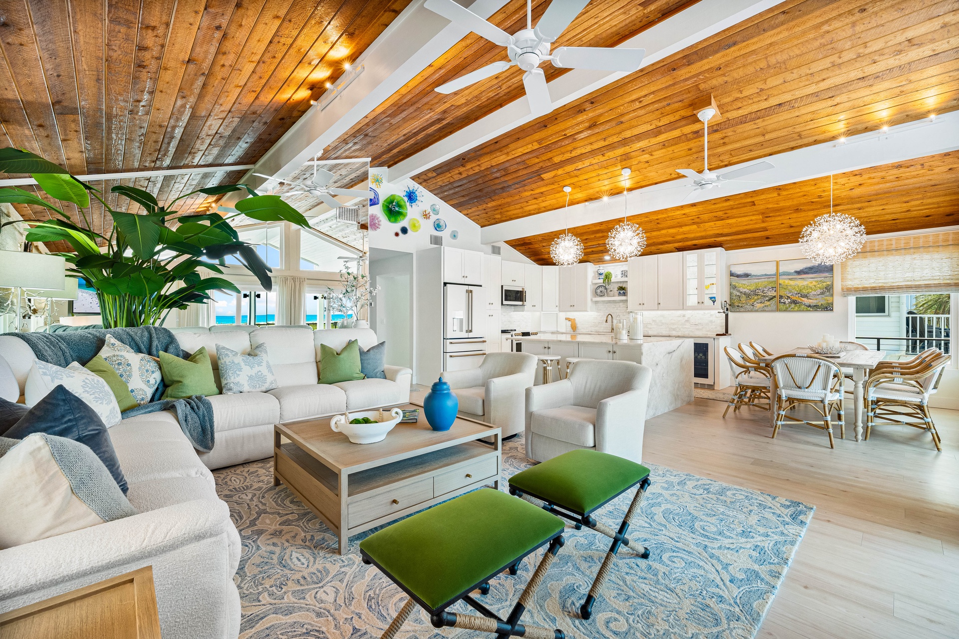 Posh Paradise | Photo 12