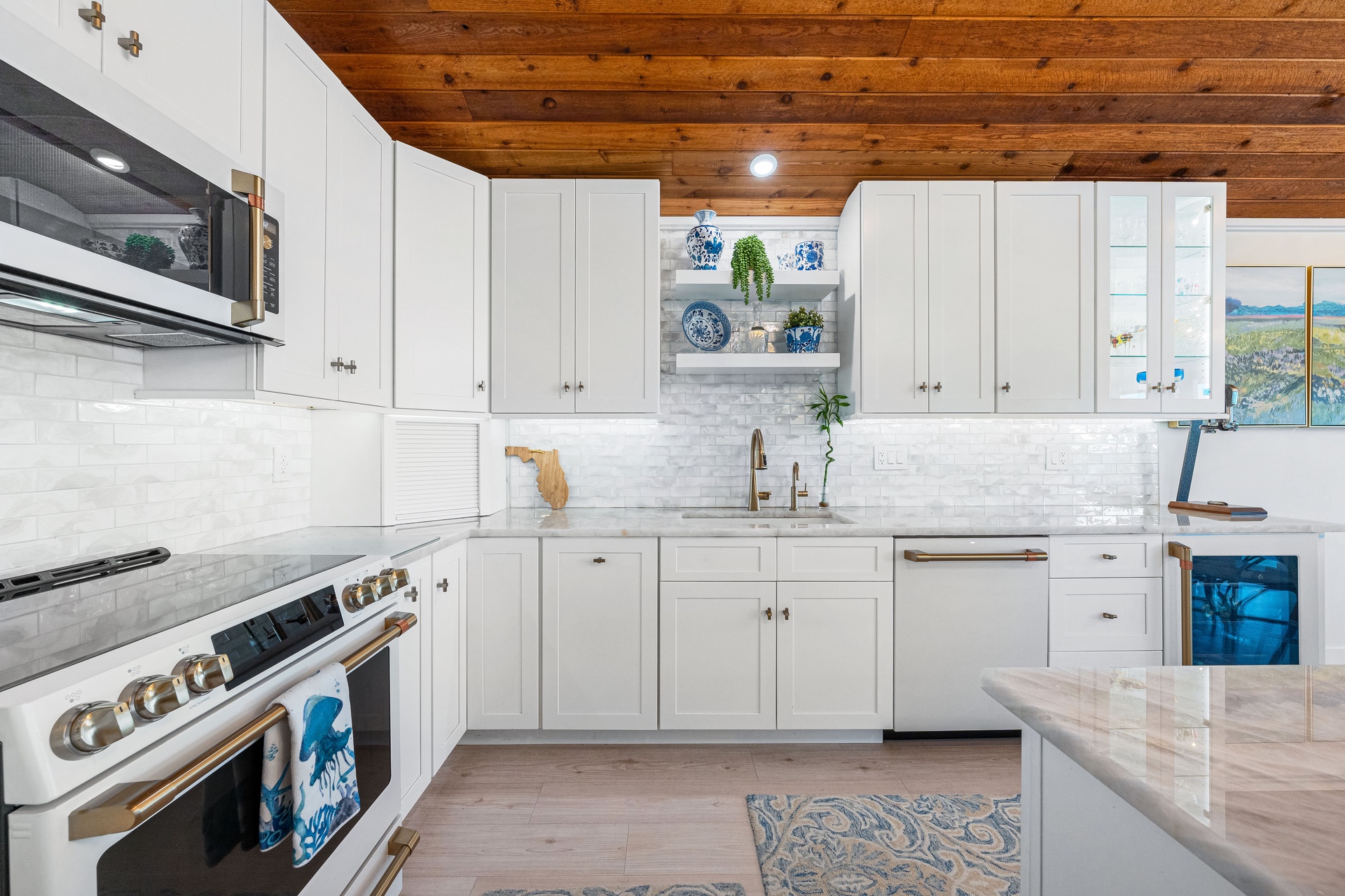 Posh Paradise | Photo 18