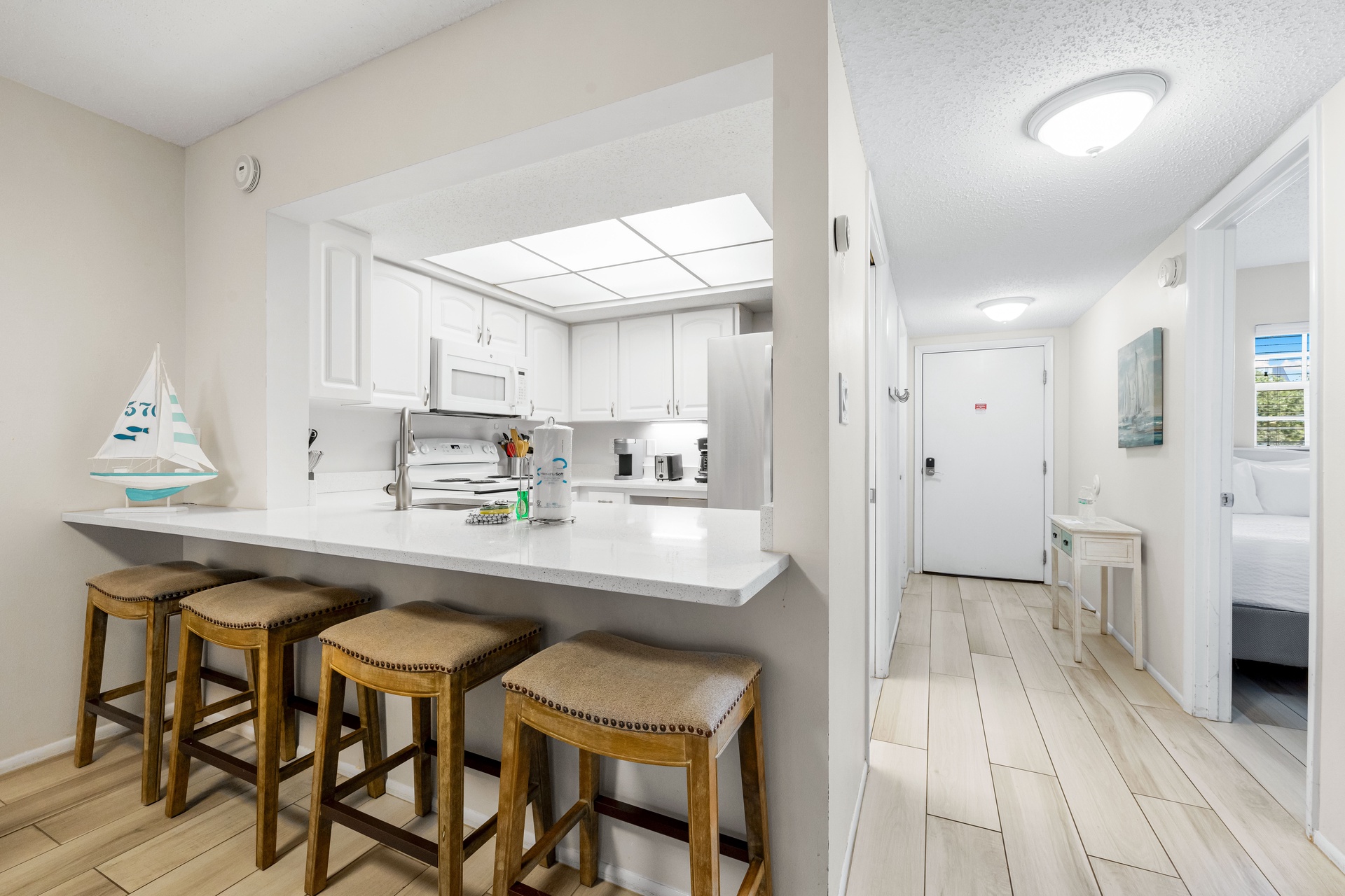 Palm Bay Club - 343 Bayside | Photo 11