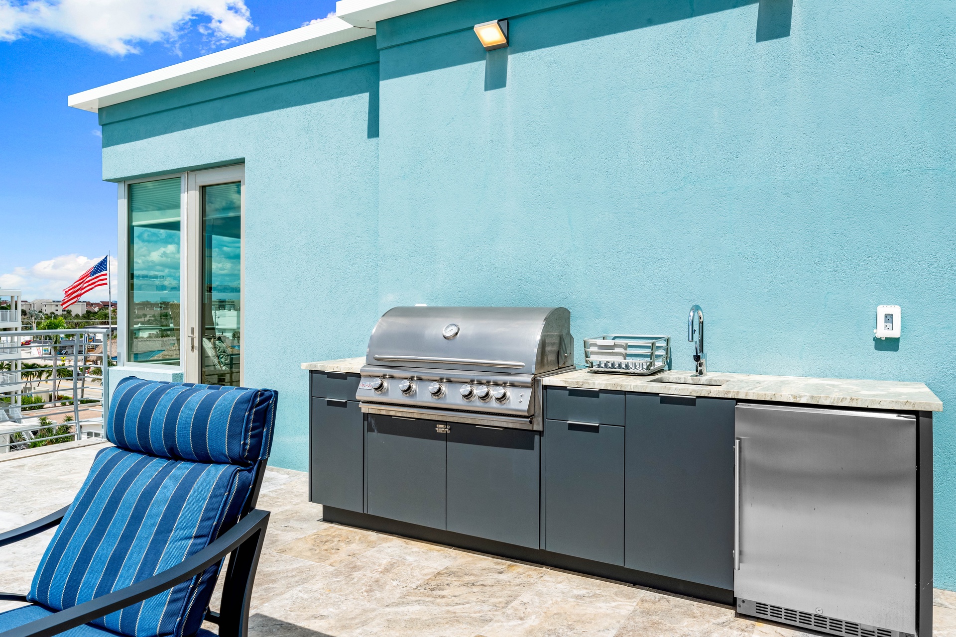 Beach House Residence - Penthouse | Photo 13