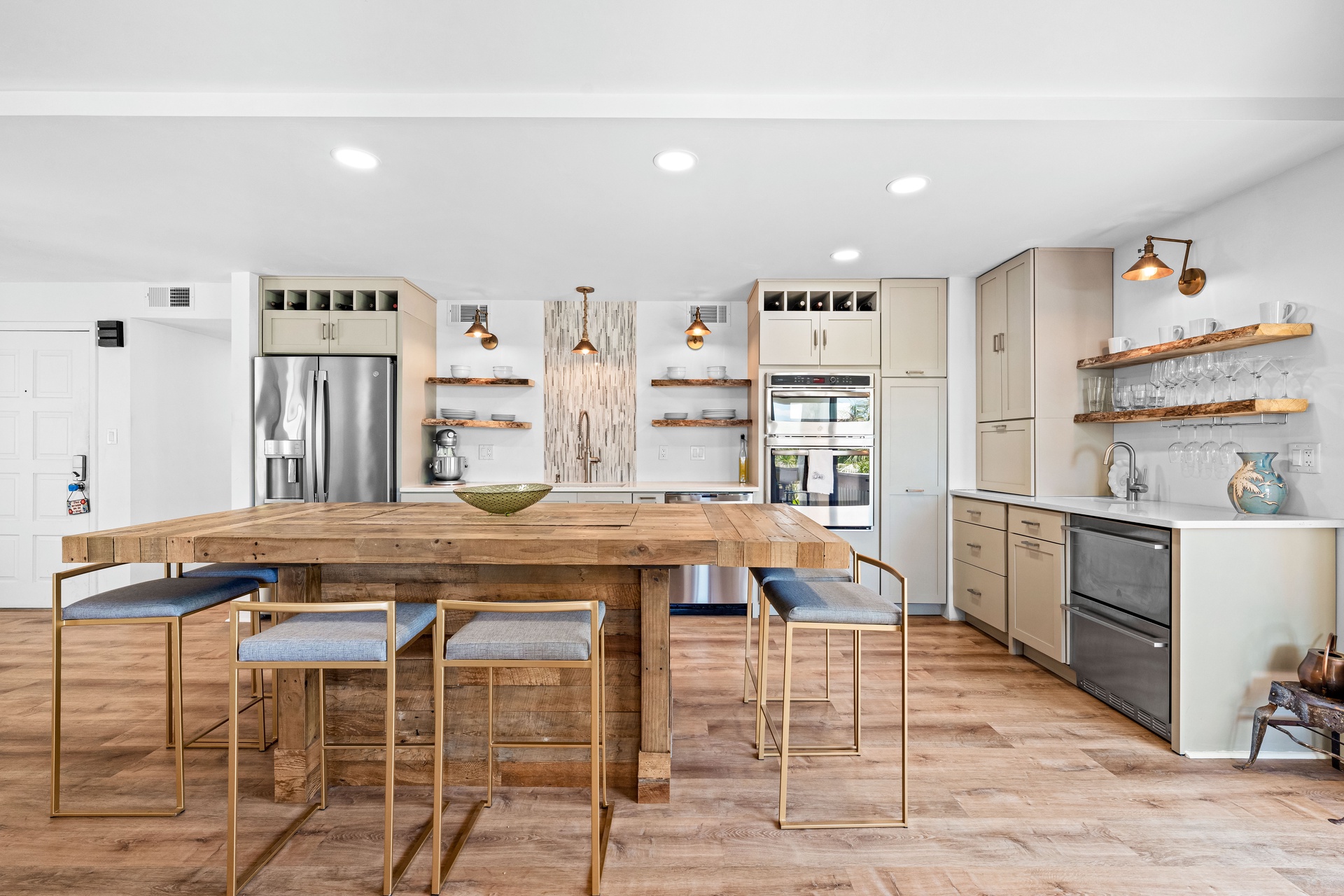 Just Beachy - Unit 3 | Photo 8