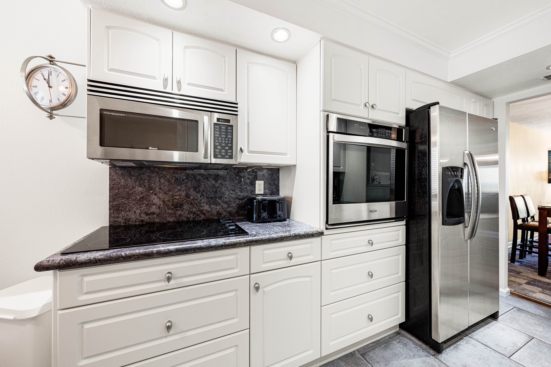 Tivoli by the Sea: 207 | Photo 10