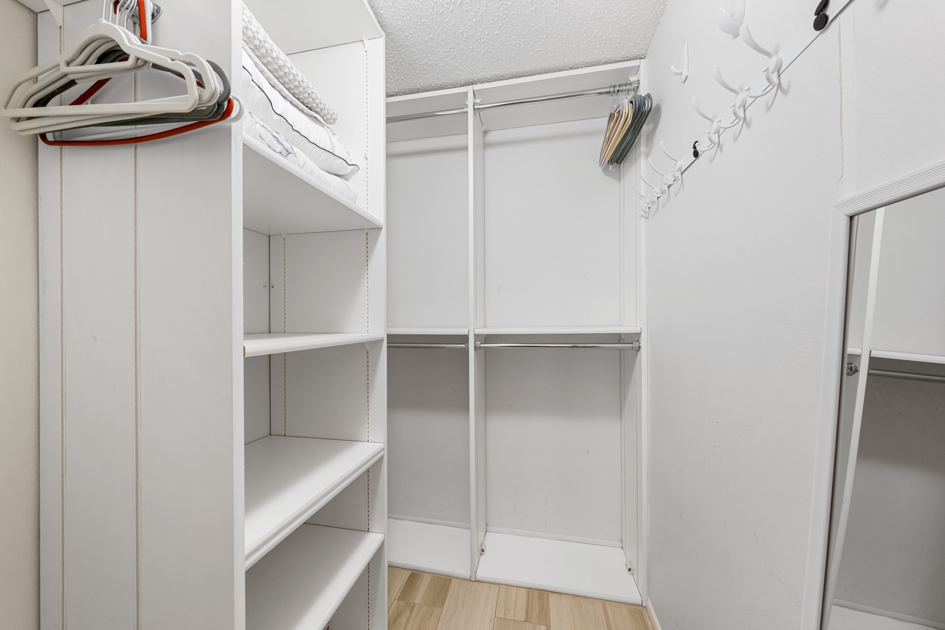 Palm Bay Club - 343 Bayside | Photo 23